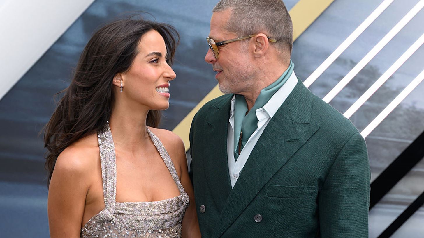 Ο Brad Pitt και η Ines de Ramon συζούν και ετοιμάζουν το επόμενο βήμα στη σχέση τoυς