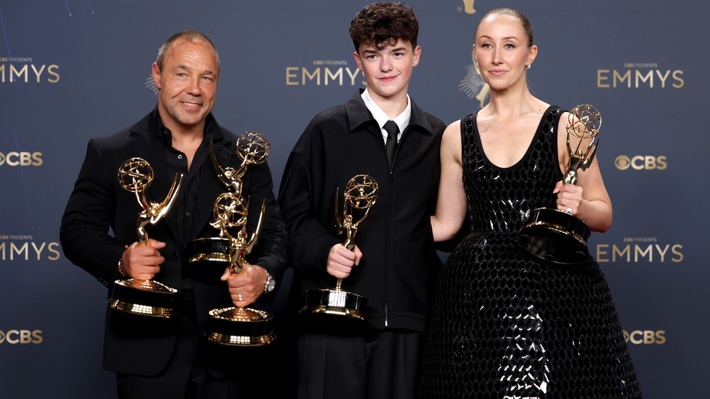 Emmys 2025 | Οι μεγάλοι νικητές της βραδιάς - Ποια σειρά απέσπασε 13 βραβεία;