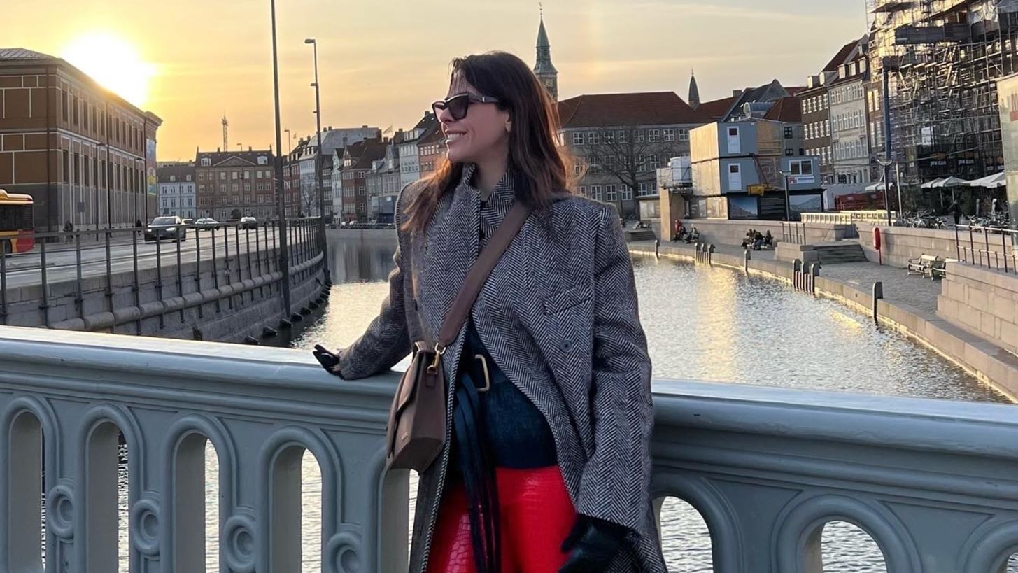 &#x3A4;&#x3B1; looks &#x3C4;&#x3B7;&#x3C2; &#x388;&#x3BB;&#x3B5;&#x3BD;&#x3B1;&#x3C2; &#x393;&#x3B1;&#x3BB;&#x3CD;&#x3C6;&#x3B1; &#x3C3;&#x3C4;&#x3B7;&#x3BD; &#x3B5;&#x3B2;&#x3B4;&#x3BF;&#x3BC;&#x3AC;&#x3B4;&#x3B1; &#x3BC;&#x3CC;&#x3B4;&#x3B1;&#x3C2; &#x3C4;&#x3B7;&#x3C2; &#x39A;&#x3BF;&#x3C0;&#x3B5;&#x3B3;&#x3C7;&#x3AC;&#x3B3;&#x3B7;&#x3C2; &#x3B5;&#x3AF;&#x3BD;&#x3B1;&#x3B9; &#x3B7; &#x3C3;&#x3C4;&#x3B9;&#x3BB;&#x3B9;&#x3C3;&#x3C4;&#x3B9;&#x3BA;&#x3AE; &#x3AD;&#x3BC;&#x3C0;&#x3BD;&#x3B5;&#x3C5;&#x3C3;&#x3B7; &#x3C0;&#x3BF;&#x3C5; &#x3C7;&#x3C1;&#x3B5;&#x3B9;&#x3AC;&#x3B6;&#x3B5;&#x3C3;&#x3B1;&#x3B9;