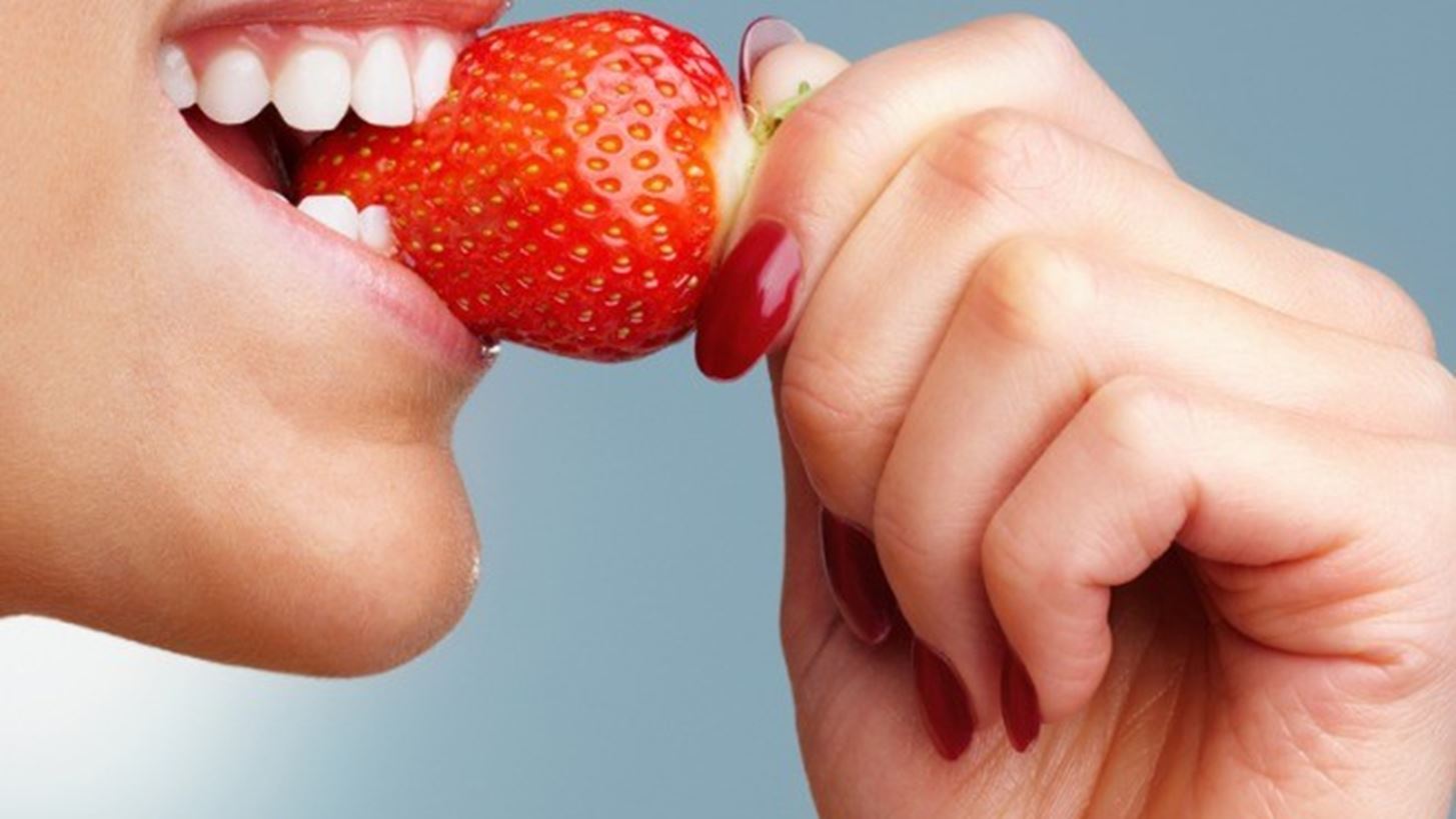 Φράουλες: "Φάρμακο" για το ευαίσθητο στομάχι και την καρδιά