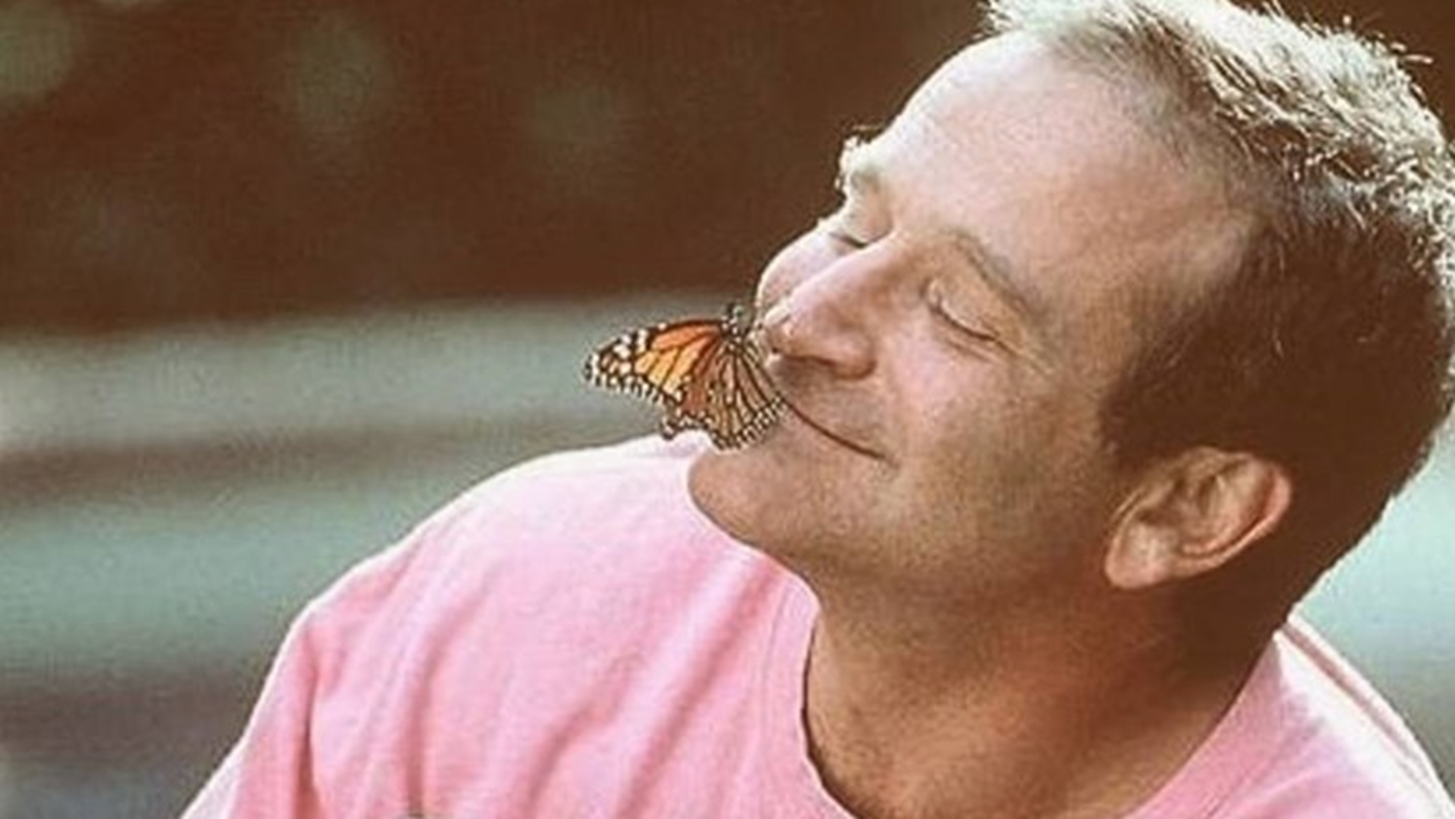 &quot;&#x3A4;&#x3BF;&#x3BD; &#x3BA;&#x3C5;&#x3BD;&#x3B7;&#x3B3;&#x3BF;&#x3CD;&#x3C3;&#x3B5; &#x3AD;&#x3BD;&#x3B1; &#x3C4;&#x3AD;&#x3C1;&#x3B1;&#x3C2; &#x3B3;&#x3B9;&#x3B1; &#x3BC;&#x3AE;&#x3BD;&#x3B5;&#x3C2;&quot; | &#x397; &#x3C3;&#x3C0;&#x3AC;&#x3BD;&#x3B9;&#x3B1; &#x3B1;&#x3C3;&#x3B8;&#x3AD;&#x3BD;&#x3B5;&#x3B9;&#x3B1; &#x3B1;&#x3C0;&#x3CC; &#x3C4;&#x3B7;&#x3BD; &#x3BF;&#x3C0;&#x3BF;&#x3AF;&#x3B1; &#x3AD;&#x3C0;&#x3B1;&#x3C3;&#x3C7;&#x3B5; &#x3BF; Robin Williams