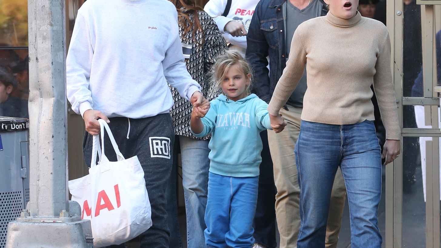 O Bradley Cooper &#x3BA;&#x3B1;&#x3B9; &#x3B7; Brooke Shields &#x3BA;&#x3AC;&#x3BD;&#x3BF;&#x3C5;&#x3BD; &#x3B2;&#x3CC;&#x3BB;&#x3C4;&#x3B1; &#x3C3;&#x3C4;&#x3B7; &#x39D;&#x3A5; &#x3BC;&#x3B5; &#x3C4;&#x3B9;&#x3C2; &#x3BA;&#x3CC;&#x3C1;&#x3B5;&#x3C2; &#x3C4;&#x3BF;&#x3C5;&#x3C2;