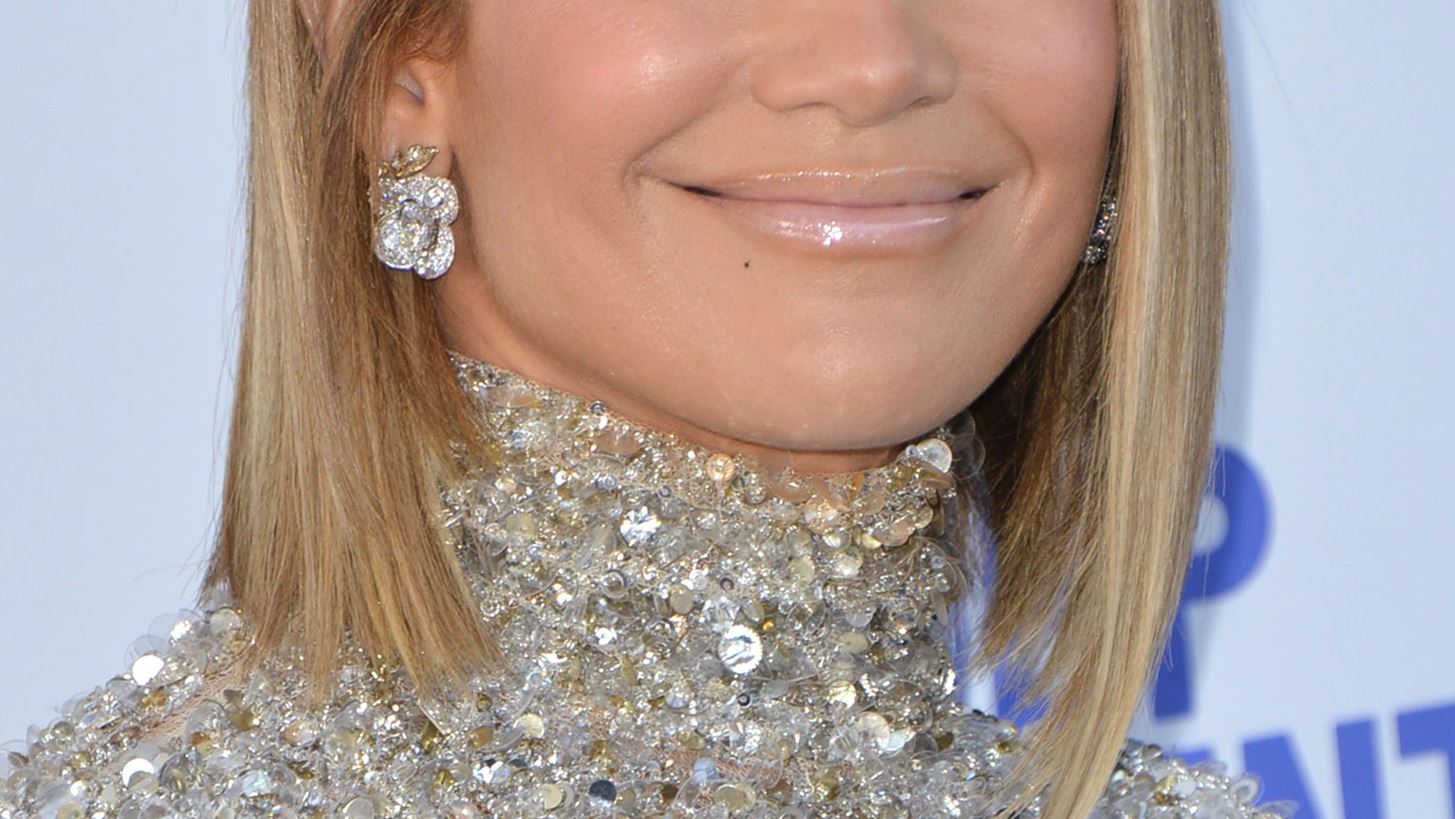 JLo Beauty | Πότε θα κυκλοφορήσει η beauty σειρά της Jennifer Lopez