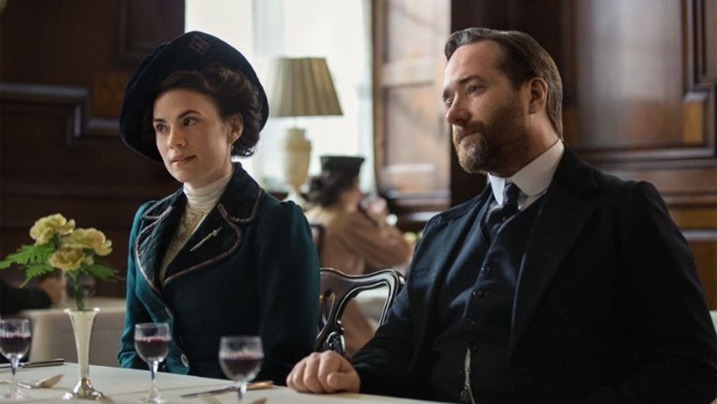 Howards End: &#x3A4;&#x3BF; &#x3BA;&#x3BB;&#x3B1;&#x3C3;&#x3B9;&#x3BA;&#x3CC; &#x3BC;&#x3C5;&#x3B8;&#x3B9;&#x3C3;&#x3C4;&#x3CC;&#x3C1;&#x3B7;&#x3BC;&#x3B1; &#x3B3;&#x3AF;&#x3BD;&#x3B5;&#x3C4;&#x3B1;&#x3B9; &#x3C3;&#x3B5;&#x3B9;&#x3C1;&#x3AC; &#x3B5;&#x3C0;&#x3BF;&#x3C7;&#x3AE;&#x3C2;