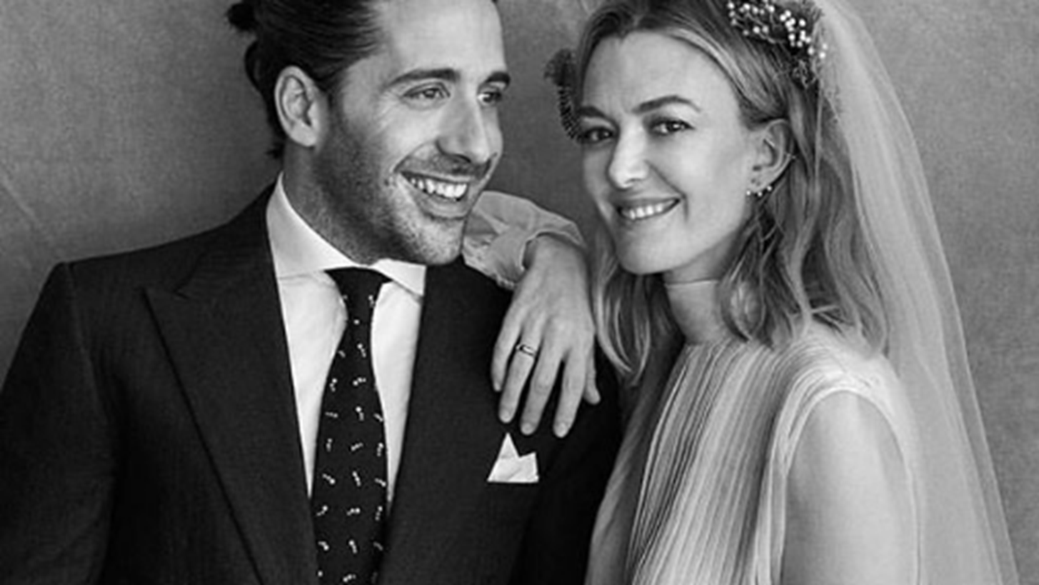 Marta Ortega | H &#x3BA;&#x3CC;&#x3C1;&#x3B7; &#x3C4;&#x3BF;&#x3C5; Mr Zara &#x3C6;&#x3CC;&#x3C1;&#x3B5;&#x3C3;&#x3B5; &#x3C3;&#x3C4;&#x3B7; &#x3B4;&#x3B5;&#x3BE;&#x3AF;&#x3C9;&#x3C3;&#x3B7; &#x3C4;&#x3BF;&#x3C5; &#x3B3;&#x3AC;&#x3BC;&#x3BF;&#x3C5; &#x3C4;&#x3B7;&#x3C2; &#x3C4;&#x3B1; &#x3C9;&#x3C1;&#x3B1;&#x3B9;&#x3CC;&#x3C4;&#x3B5;&#x3C1;&#x3B1; party dresses