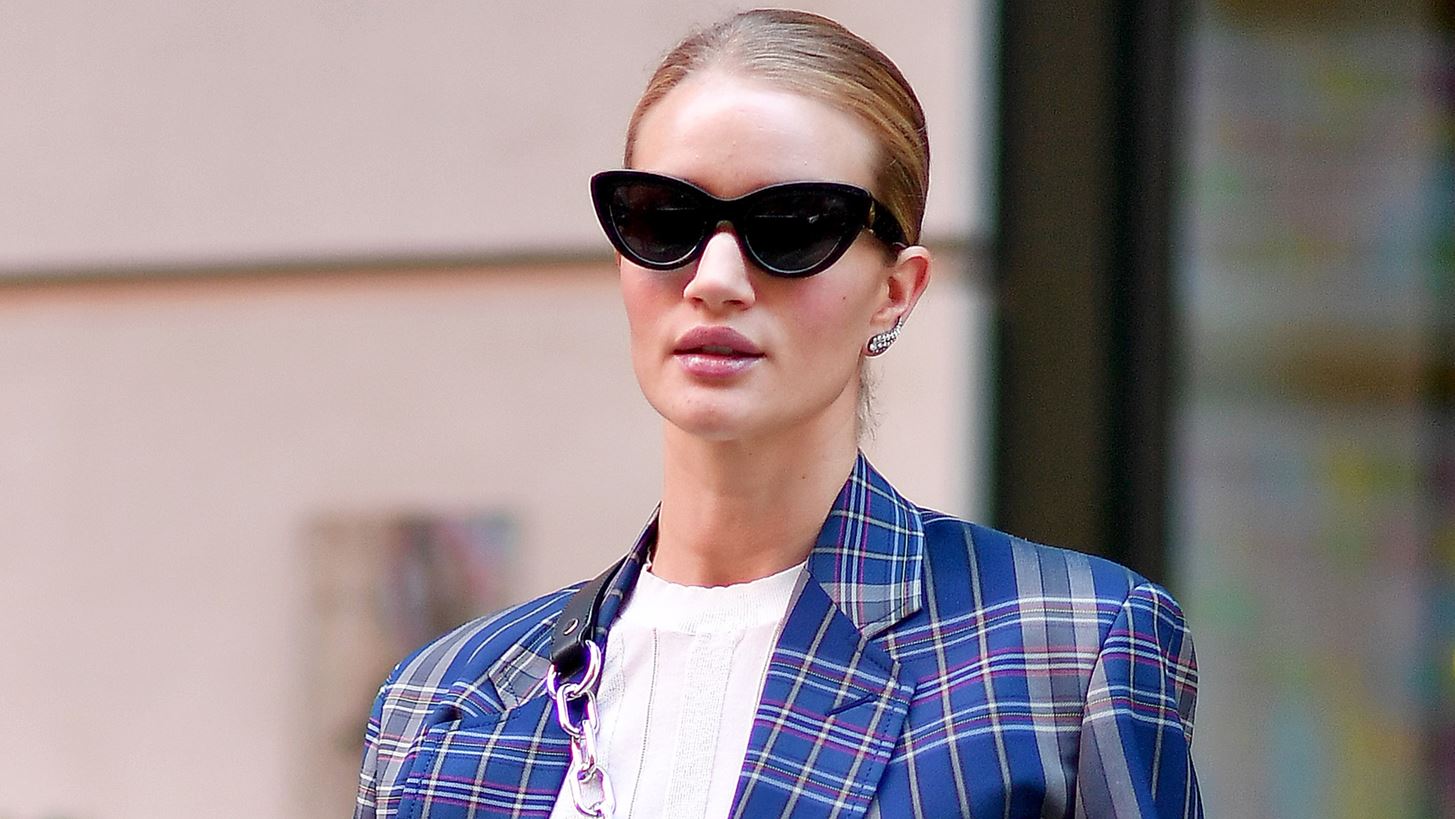 &#x3A0;&#x3C1;&#x3CE;&#x3C4;&#x3B1; &#x3B7; Kendall Jenner &#x3BA;&#x3B1;&#x3B9; &#x3C4;&#x3CE;&#x3C1;&#x3B1; &#x3B7; Rosie Huntington &#x3B5;&#x3C0;&#x3B9;&#x3B2;&#x3B5;&#x3B2;&#x3B1;&#x3B9;&#x3CE;&#x3BD;&#x3BF;&#x3C5;&#x3BD; &#x3C4;&#x3B7; &#x3BD;&#x3AD;&#x3B1; &#x3C4;&#x3AC;&#x3C3;&#x3B7; &#x3C3;&#x3C4;&#x3B9;&#x3C2; &#x3C4;&#x3C3;&#x3AC;&#x3BD;&#x3C4;&#x3B5;&#x3C2;