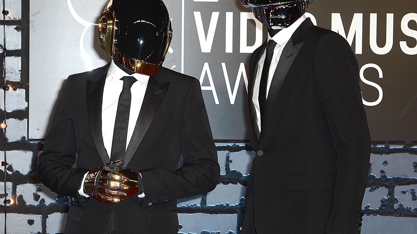 Daft Punk | &#x391;&#x3BD;&#x3B1;&#x3BA;&#x3BF;&#x3AF;&#x3BD;&#x3C9;&#x3C3;&#x3B1;&#x3BD; &#x3C4;&#x3B7; &#x3B4;&#x3B9;&#x3AC;&#x3BB;&#x3C5;&#x3C3;&#x3AE; &#x3C4;&#x3BF;&#x3C5;&#x3C2;