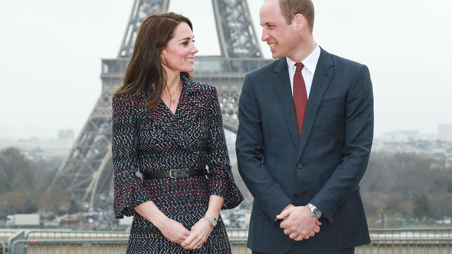 Kate Middleton: &#x393;&#x3B9;&#x3B1;&#x3C4;&#x3AF; &#x3BD;&#x3C4;&#x3CD;&#x3BD;&#x3B5;&#x3C4;&#x3B1;&#x3B9; &#x3C0;&#x3AC;&#x3BD;&#x3C4;&#x3B1; &#x3C4;&#x3CC;&#x3C3;&#x3BF; &#x3C3;&#x3C5;&#x3BD;&#x3C4;&#x3B7;&#x3C1;&#x3B7;&#x3C4;&#x3B9;&#x3BA;&#x3AC;;