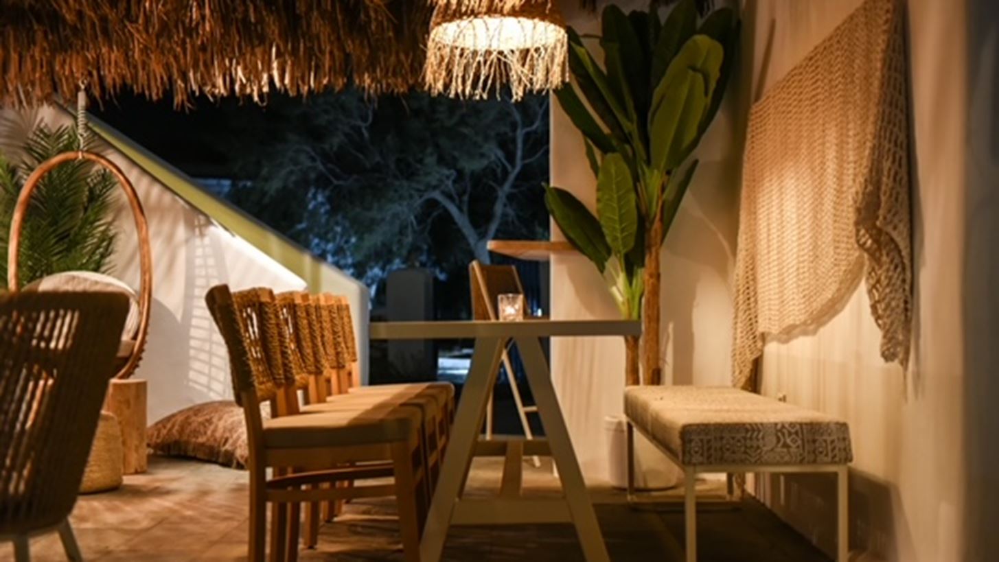 &#x3A4;&#x3BF; Jayont Mykonos &#x3B1;&#x3BD;&#x3B1;&#x3B2;&#x3B9;&#x3CE;&#x3BD;&#x3B5;&#x3B9; &#x3AD;&#x3BD;&#x3B1; &#x3B6;&#x3C9;&#x3BD;&#x3C4;&#x3B1;&#x3BD;&#x3CC; &#x3BC;&#x3CD;&#x3B8;&#x3BF; &#x3C4;&#x3BF;&#x3C5; &#x3BD;&#x3B7;&#x3C3;&#x3B9;&#x3BF;&#x3CD;