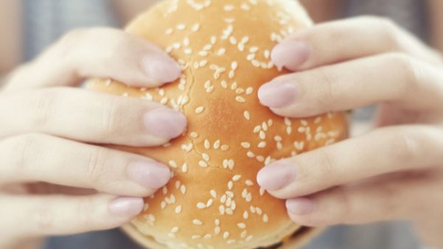 Νέα (υπέροχη) έρευνα: Ό,τι είναι νόστιμο ΔΕΝ παχαίνει!