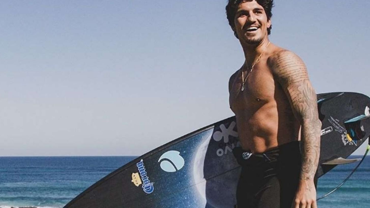 Gabriel Medina | &#x39F; &#x3C0;&#x3C1;&#x3C9;&#x3C4;&#x3B1;&#x3B8;&#x3BB;&#x3B7;&#x3C4;&#x3AE;&#x3C2; &#x3C4;&#x3BF;&#x3C5; surf &#x3C0;&#x3BF;&#x3C5; &#x3C0;&#x3C1;&#x3C9;&#x3C4;&#x3B1;&#x3B3;&#x3C9;&#x3BD;&#x3B9;&#x3C3;&#x3C4;&#x3B5;&#x3AF; &#x3C3;&#x3C4;&#x3B7; viral &#x3C6;&#x3C9;&#x3C4;&#x3BF;&#x3B3;&#x3C1;&#x3B1;&#x3C6;&#x3AF;&#x3B1; &#x3B1;&#x3C0;&#x3CC; &#x3C4;&#x3BF;&#x3C5; &#x39F;&#x3BB;&#x3C5;&#x3BC;&#x3C0;&#x3B9;&#x3B1;&#x3BA;&#x3BF;&#x3CD;&#x3C2; &#x391;&#x3B3;&#x3CE;&#x3BD;&#x3B5;&#x3C2;