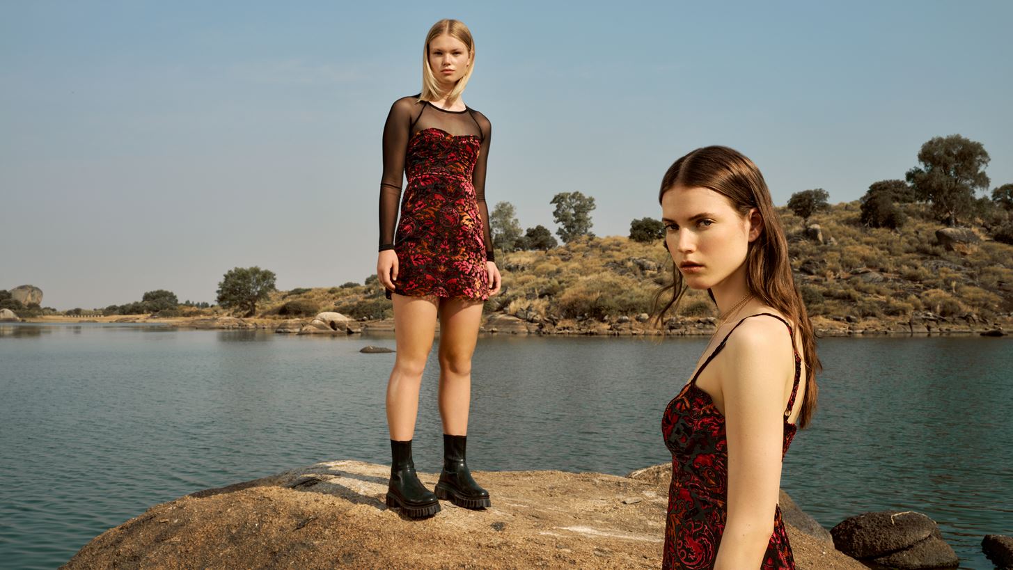 House of the Dragon x Stradivarius | &#x397; &#x3BD;&#x3AD;&#x3B1; &#x3C3;&#x3C5;&#x3BB;&#x3BB;&#x3BF;&#x3B3;&#x3AE; &#x3BC;&#x3B5; &#x3AD;&#x3BC;&#x3C0;&#x3BD;&#x3B5;&#x3C5;&#x3C3;&#x3B7; &#x3B1;&#x3C0;&#x3CC; &#x3C4;&#x3B7;&#x3BD; &#x3C0;&#x3BF;&#x3BB;&#x3C5;&#x3B1;&#x3BD;&#x3B1;&#x3BC;&#x3B5;&#x3BD;&#x3CC;&#x3BC;&#x3B5;&#x3BD;&#x3B7; &#x3C3;&#x3B5;&#x3B9;&#x3C1;&#x3AC; &#x3BC;&#x3CC;&#x3BB;&#x3B9;&#x3C2; &#x3BA;&#x3C5;&#x3BA;&#x3BB;&#x3BF;&#x3C6;&#x3CC;&#x3C1;&#x3B7;&#x3C3;&#x3B5;