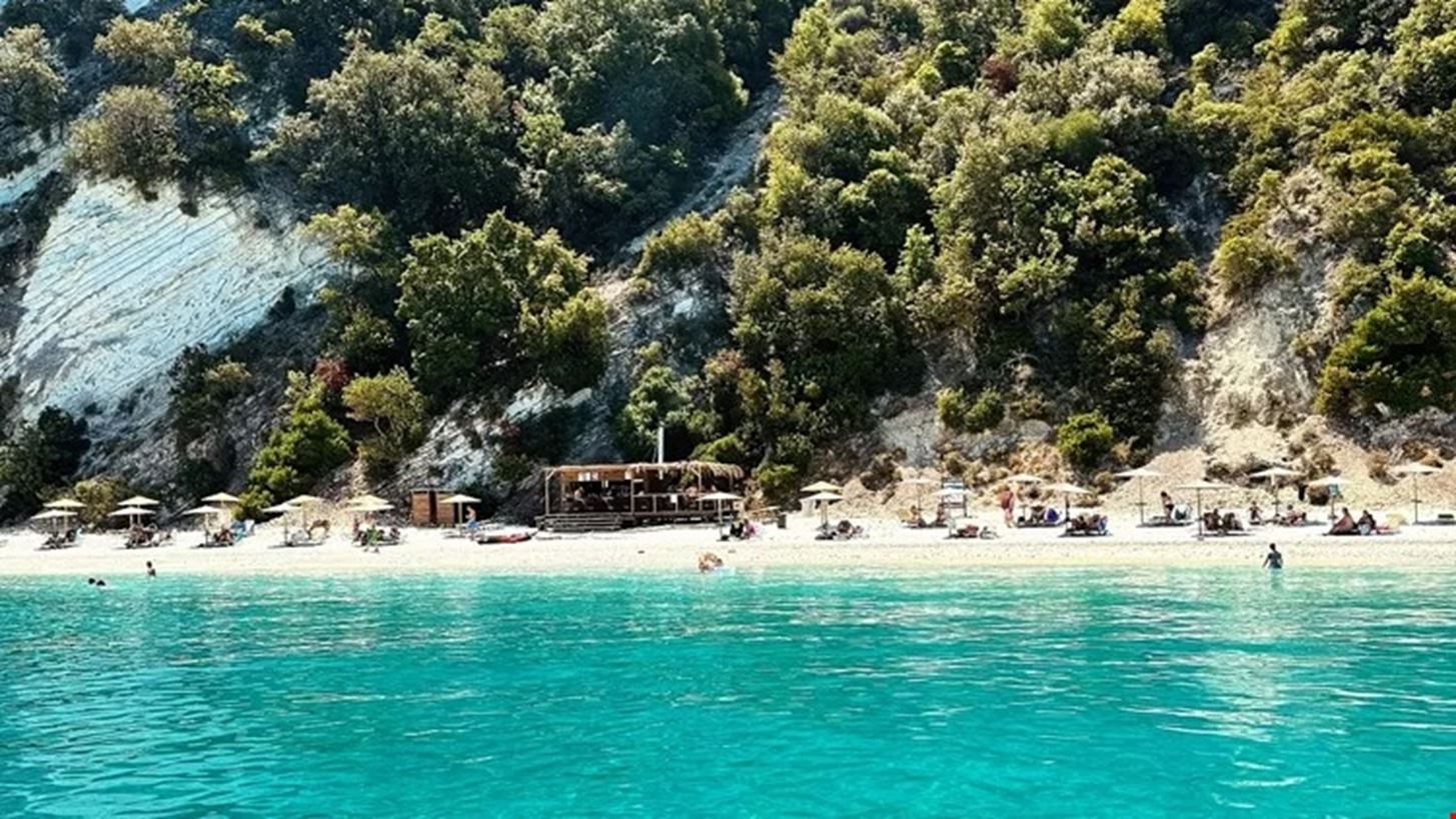&#x39B;&#x3AD;&#x3BD;&#x3B5; &#x3C0;&#x3C9;&#x3C2; &#x3B1;&#x3C5;&#x3C4;&#x3AD;&#x3C2; &#x3B5;&#x3AF;&#x3BD;&#x3B1;&#x3B9; &#x3BF;&#x3B9; &#x3BA;&#x3B1;&#x3BB;&#x3CD;&#x3C4;&#x3B5;&#x3C1;&#x3B5;&#x3C2; &#x3C0;&#x3B1;&#x3C1;&#x3B1;&#x3BB;&#x3AF;&#x3B5;&#x3C2; &#x3C4;&#x3BF;&#x3C5; &#x399;&#x3BF;&#x3BD;&#x3AF;&#x3BF;&#x3C5;