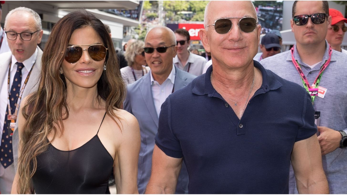 Lauren Sanchez | &#x39C;&#x3B5; low-cut &#x3C6;&#x3CC;&#x3C1;&#x3B5;&#x3BC;&#x3B1; &#x3C3;&#x3B5; &#x3B2;&#x3C1;&#x3B1;&#x3B4;&#x3B9;&#x3BD;&#x3AE; &#x3AD;&#x3BE;&#x3BF;&#x3B4;&#x3BF; &#x3BC;&#x3B5; &#x3C4;&#x3BF;&#x3BD; &#x3C3;&#x3CD;&#x3B6;&#x3C5;&#x3B3;&#x3CC; &#x3C4;&#x3B7;&#x3C2; Jeff Bezos