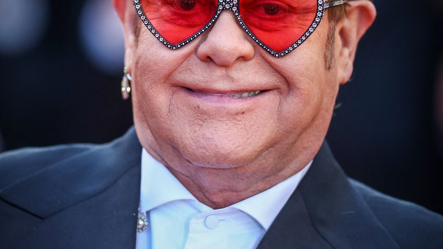 Elton John | &#x397; &#x3C6;&#x3B9;&#x3BB;&#x3AF;&#x3B1; &#x3C0;&#x3BF;&#x3C5; &#x3C3;&#x3C5;&#x3BD;&#x3B4;&#x3AD;&#x3B5;&#x3B9; &#x3C4;&#x3BF;&#x3BD; &#x3BA;&#x3BF;&#x3BB;&#x3BB;&#x3B7;&#x3C4;&#x3CC; &#x3C4;&#x3B7;&#x3C2; &#x3C0;&#x3C1;&#x3B9;&#x3B3;&#x3BA;&#x3AF;&#x3C0;&#x3B9;&#x3C3;&#x3C3;&#x3B1;&#x3C2; Diana &#x3BC;&#x3B5; &#x3C4;&#x3B7;&#x3BD; Meghan Markle