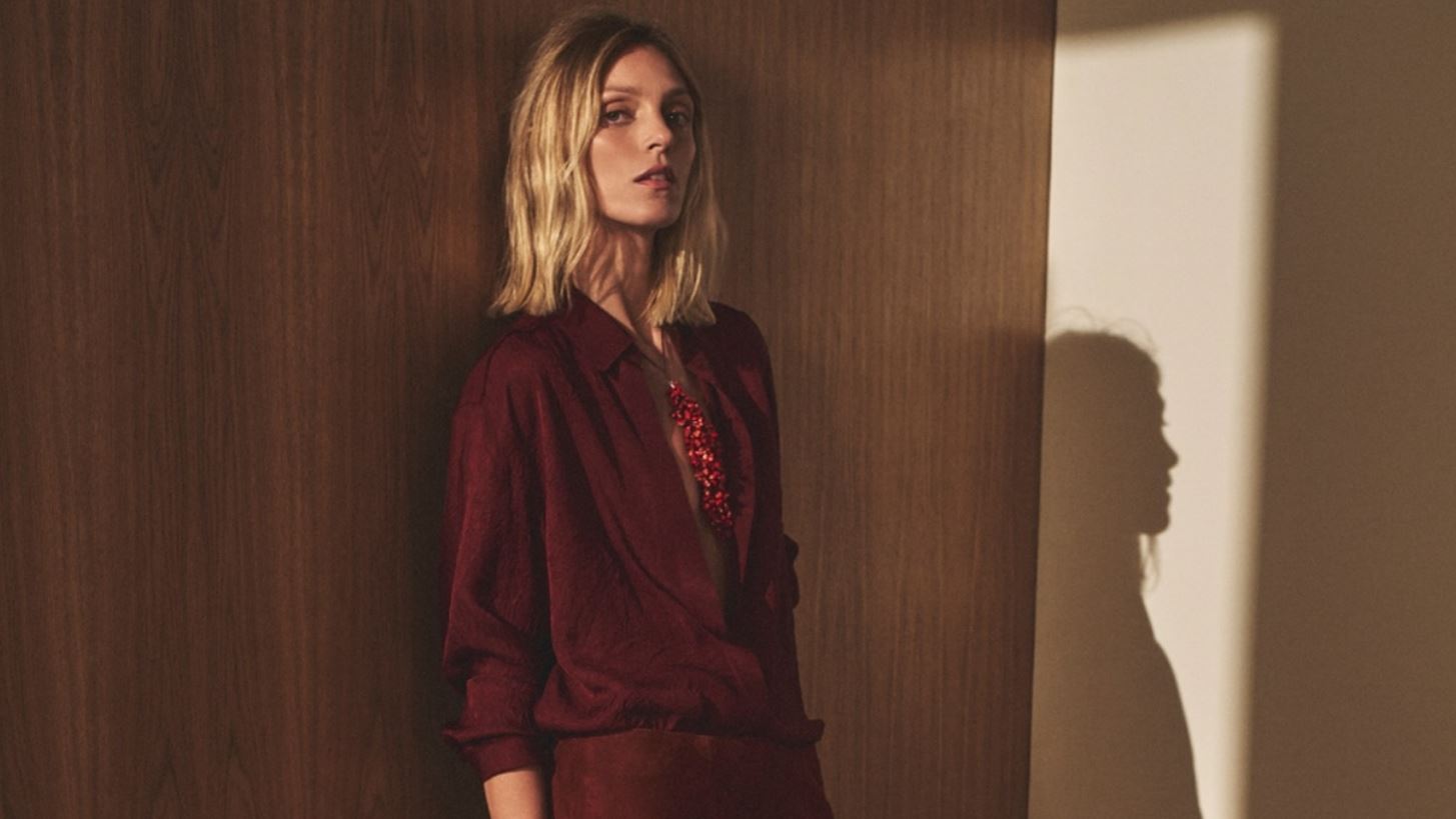 &#x397; &quot;quiet luxury&quot; &#x3BA;&#x3B1;&#x3C6;&#x3AD; &#x3C6;&#x3BF;&#x3CD;&#x3C3;&#x3C4;&#x3B1; &#x3B1;&#x3C0;&#x3CC; &#x3C4;&#x3B7; Massimo Dutti &#x3C0;&#x3BF;&#x3C5; &#x3B8;&#x3B1; &#x3C6;&#x3BF;&#x3C1;&#x3AD;&#x3C3;&#x3B5;&#x3B9;&#x3C2; &#x3C4;&#x3CE;&#x3C1;&#x3B1; &#x3BA;&#x3B1;&#x3B9; &#x3C4;&#x3BF; &#x3C6;&#x3B8;&#x3B9;&#x3BD;&#x3CC;&#x3C0;&#x3C9;&#x3C1;&#x3BF; &#x3B5;&#x3AF;&#x3BD;&#x3B1;&#x3B9; &#x3C3;&#x3B5; &#x3AD;&#x3BA;&#x3C0;&#x3C4;&#x3C9;&#x3C3;&#x3B7;