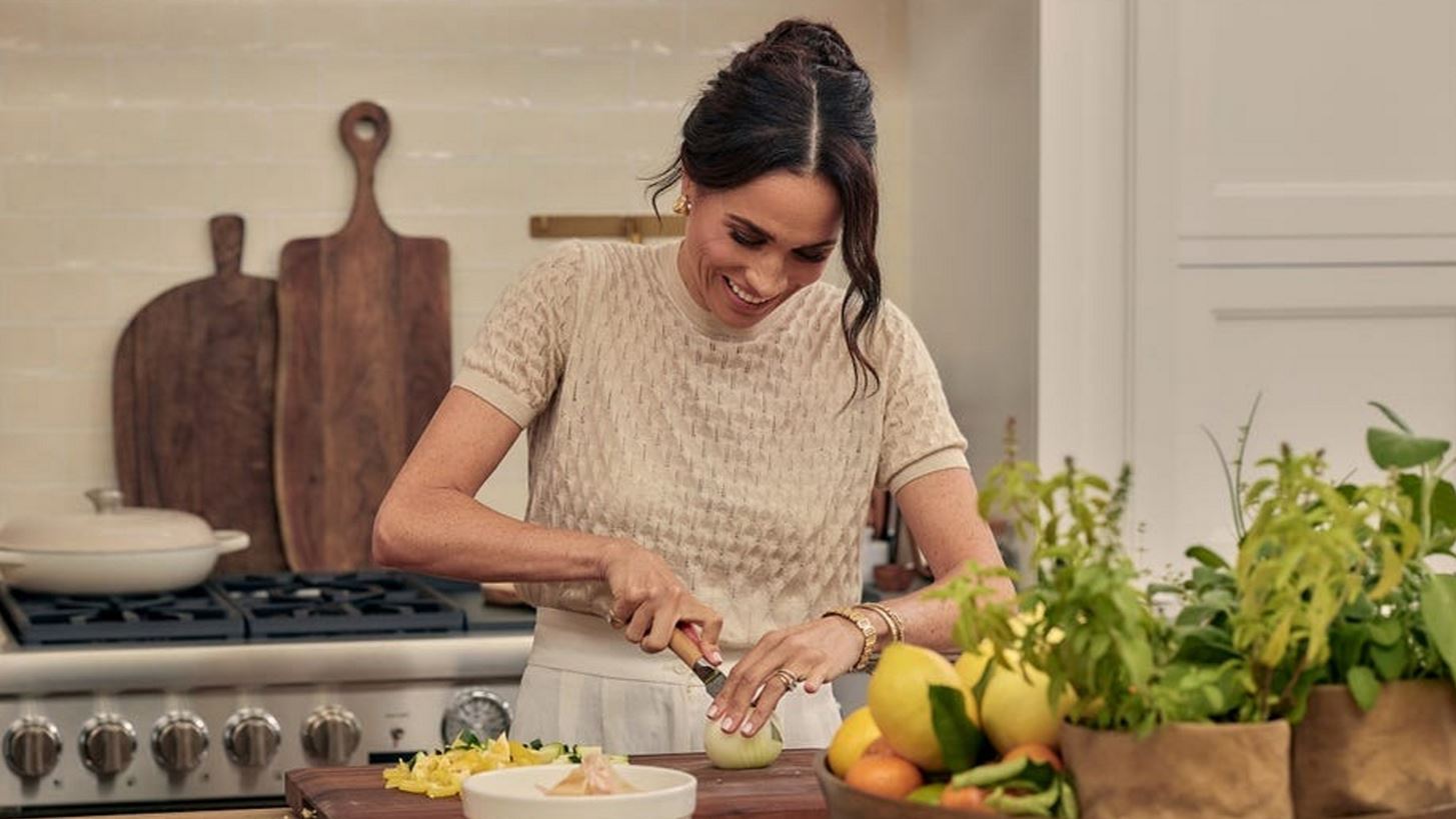 With love, Meghan | &#x39F;&#x3B9; 10 &#x3BC;&#x3B5;&#x3B3;&#x3B1;&#x3BB;&#x3CD;&#x3C4;&#x3B5;&#x3C1;&#x3B5;&#x3C2; &#x3B1;&#x3C0;&#x3BF;&#x3BA;&#x3B1;&#x3BB;&#x3CD;&#x3C8;&#x3B5;&#x3B9;&#x3C2; &#x3B3;&#x3B9;&#x3B1; &#x3C4;&#x3B7; Meghan Markle