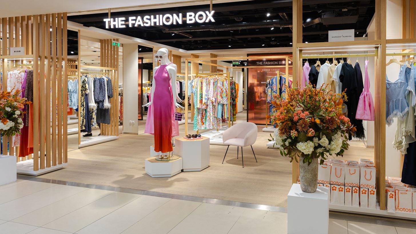 &quot;THE FASHION BOX&quot; | &#x388;&#x3BD;&#x3B1; &#x3BD;&#x3AD;&#x3BF; fashion destination &#x3B5;&#x3B3;&#x3BA;&#x3B1;&#x3B9;&#x3BD;&#x3B9;&#x3AC;&#x3C3;&#x3C4;&#x3B7;&#x3BA;&#x3B5; &#x3C3;&#x3C4;&#x3BF; &#x3C0;&#x3BF;&#x3BB;&#x3C5;&#x3BA;&#x3B1;&#x3C4;&#x3AC;&#x3C3;&#x3C4;&#x3B7;&#x3BC;&#x3B1; notos &#x398;&#x3B5;&#x3C3;&#x3C3;&#x3B1;&#x3BB;&#x3BF;&#x3BD;&#x3AF;&#x3BA;&#x3B7;&#x3C2;