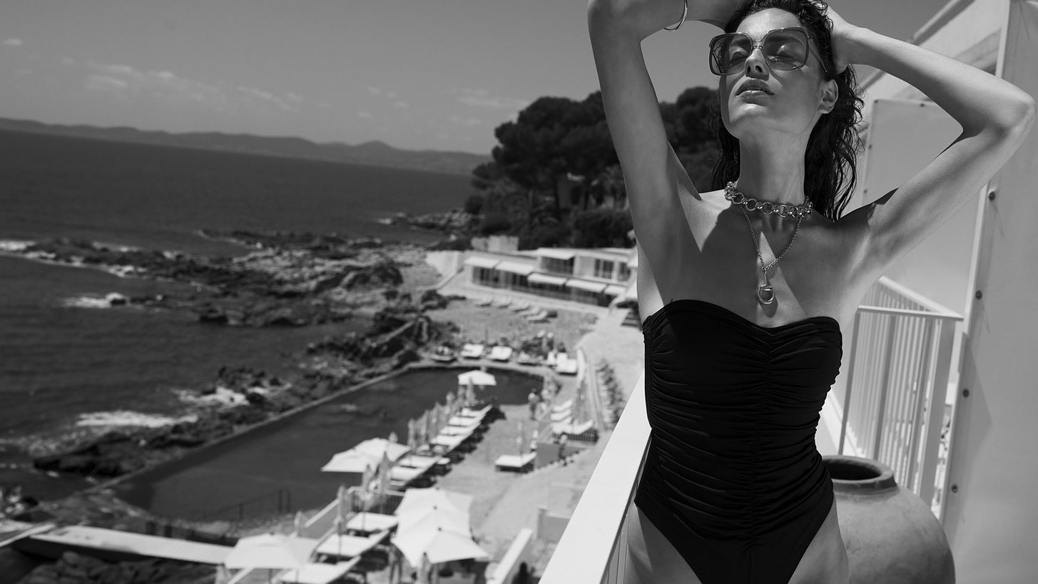 Madame Figaro July Issue | The beach edit