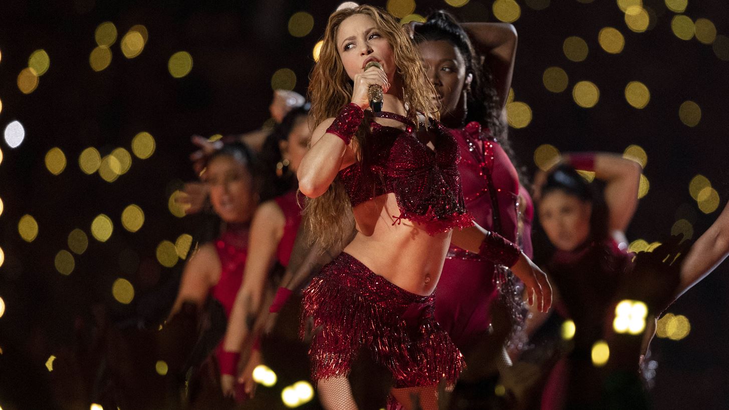 &#x3A3;&#x3B1;&#x3BA;&#x3AF;&#x3C1;&#x3B1;, &#x3A4;&#x3B6;&#x3AC;&#x3C3;&#x3C4;&#x3B9;&#x3BD; &#x39C;&#x3C0;&#x3AF;&#x3BC;&#x3C0;&#x3B5;&#x3C1;, Coldplay &#x3B5;&#x3BD;&#x3CE;&#x3BD;&#x3BF;&#x3C5;&#x3BD; &#x3C4;&#x3B9;&#x3C2; &#x3C6;&#x3C9;&#x3BD;&#x3AD;&#x3C2; &#x3C4;&#x3BF;&#x3C5;&#x3C2; &#x3BA;&#x3B1;&#x3C4;&#x3AC; &#x3C4;&#x3BF;&#x3C5; &#x3BA;&#x3BF;&#x3C1;&#x3BF;&#x3BD;&#x3BF;&#x3CA;&#x3BF;&#x3CD; &#x3C3;&#x3B5; &#x3BC;&#x3B9;&#x3B1; &#x3BC;&#x3B5;&#x3B3;&#x3AC;&#x3BB;&#x3B7; &#x3C3;&#x3C5;&#x3BD;&#x3B1;&#x3C5;&#x3BB;&#x3AF;&#x3B1;