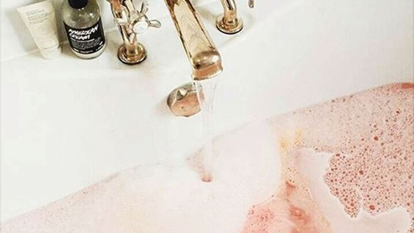 Μπορεί ένα ζεστό μπάνιο να καίει τις ίδιες θερμίδες με το τρέξιμο;