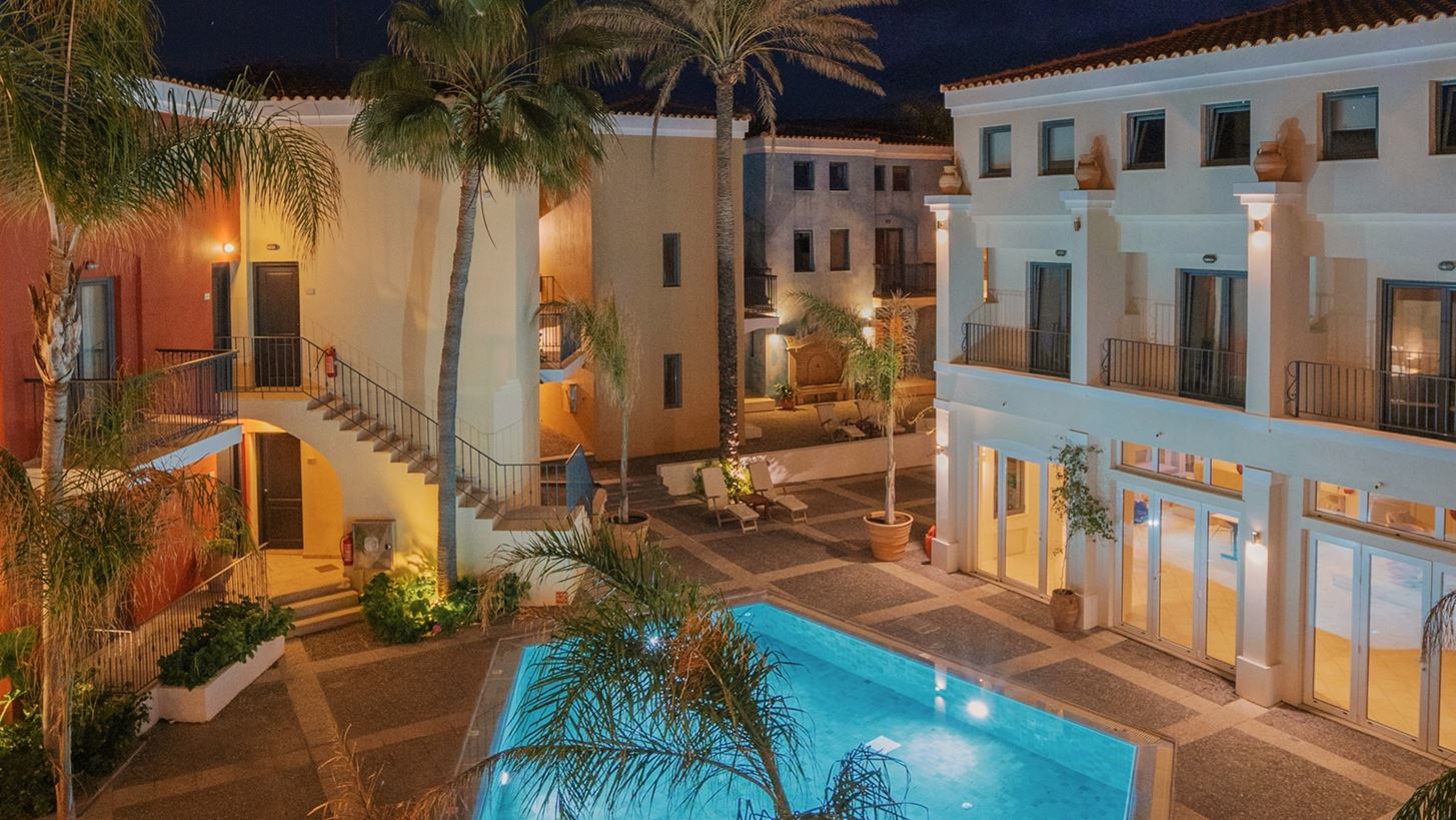 Ζήσε το Καρναβάλι στο Ρέθυμνο δίπλα στη θάλασσα