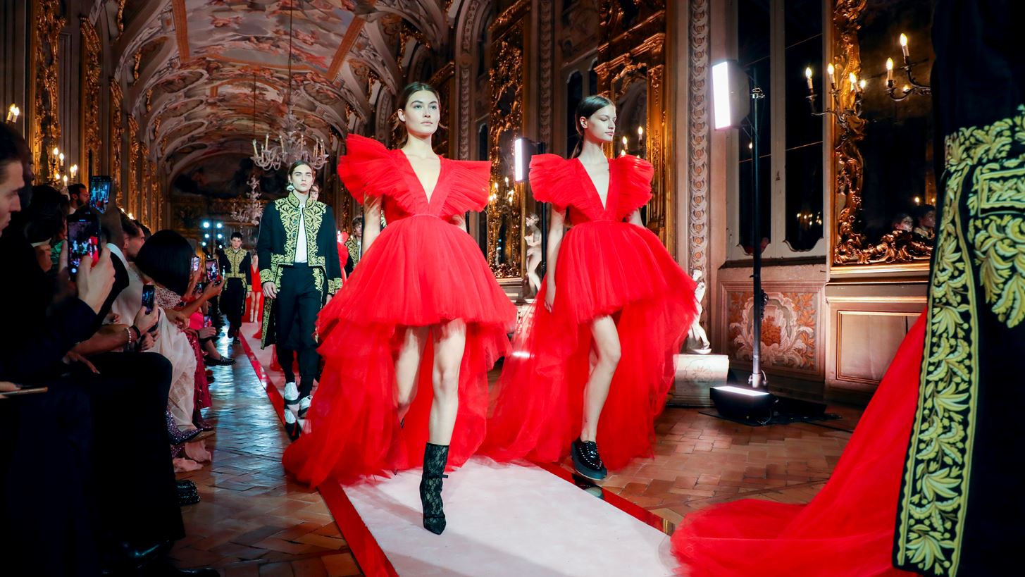 Giambattista Valli X H&amp;M: Η πολυαναμενόμενη συλλογή παρουσιάστηκε χθες στη Ρώμη