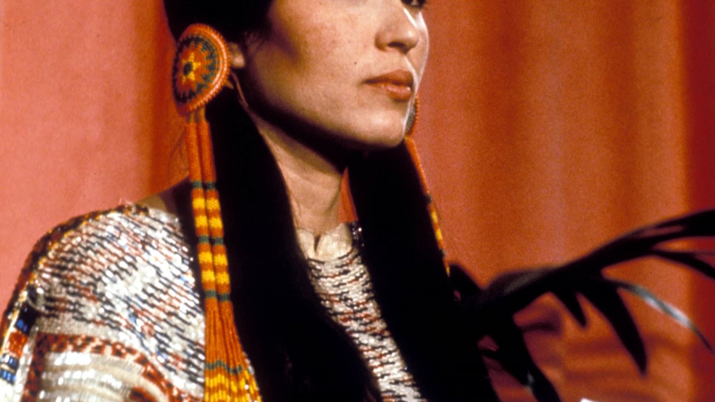 Sacheen Littlefeather | &#x397; &#x399;&#x3BD;&#x3B4;&#x3B9;&#x3AC;&#x3BD;&#x3B1; &#x3B7;&#x3B8;&#x3BF;&#x3C0;&#x3BF;&#x3B9;&#x3CC;&#x3C2; &#x3C0;&#x3BF;&#x3C5; &#x3AD;&#x3B3;&#x3C1;&#x3B1;&#x3C8;&#x3B5; &#x3B9;&#x3C3;&#x3C4;&#x3BF;&#x3C1;&#x3AF;&#x3B1; &#x3C3;&#x3C4;&#x3B1; &#x38C;&#x3C3;&#x3BA;&#x3B1;&#x3C1; &#x3AE;&#x3C4;&#x3B1;&#x3BD; &#x3BC;&#x3AF;&#x3B1; &#x3B1;&#x3C0;&#x3AC;&#x3C4;&#x3B7;