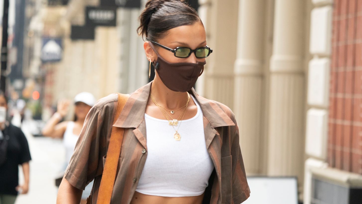 Bella Hadid | &#x39C;&#x3B5; &#x3C4;&#x3BF;&#x3BB;&#x3BC;&#x3B7;&#x3C1;&#x3CC; outfit &#x3C3;&#x3C4;&#x3B1; &#x3C7;&#x3B9;&#x3CC;&#x3BD;&#x3B9;&#x3B1;
