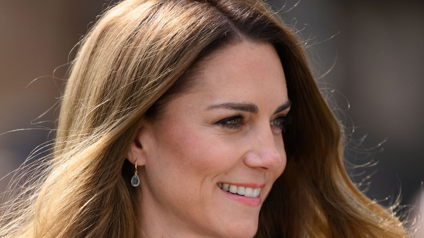 &#x397; Kate Middleton &#x3BC;&#x3B5; &#x3BD;&#x3AD;&#x3BF; hair look &#x3C3;&#x3C4;&#x3B7;&#x3BD; &#x3B5;&#x3C0;&#x3AD;&#x3C4;&#x3B5;&#x3B9;&#x3BF; &#x3B3;&#x3AC;&#x3BC;&#x3BF;&#x3C5; &#x3C4;&#x3B7;&#x3C2; | &#x3A4;&#x3BF; &#x3BE;&#x3B1;&#x3BD;&#x3B8;&#x3CC; &#x3C7;&#x3C1;&#x3CE;&#x3BC;&#x3B1; &#x3C0;&#x3BF;&#x3C5; &quot;&#x3C6;&#x3CE;&#x3C4;&#x3B9;&#x3C3;&#x3B5;&quot; &#x3C4;&#x3BF; &#x3C0;&#x3C1;&#x3CC;&#x3C3;&#x3C9;&#x3C0;&#x3CC; &#x3C4;&#x3B7;&#x3C2;