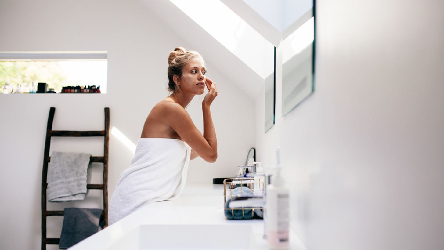 Double Cleansing: &#x3A4;&#x3B9; &#x3B3;&#x3AF;&#x3BD;&#x3B5;&#x3C4;&#x3B1;&#x3B9; &#x3CC;&#x3C4;&#x3B1;&#x3BD; &#x3BF; &#x3BA;&#x3B1;&#x3B8;&#x3B1;&#x3C1;&#x3B9;&#x3C3;&#x3BC;&#x3CC;&#x3C2; &#x3C0;&#x3C1;&#x3AD;&#x3C0;&#x3B5;&#x3B9; &#x3BD;&#x3B1; &#x3B3;&#x3AF;&#x3BD;&#x3B5;&#x3C4;&#x3B1;&#x3B9; &#x3B5;&#x3B9;&#x3C2; &#x3B4;&#x3B9;&#x3C0;&#x3BB;&#x3BF;&#x3CD;&#x3BD;;
