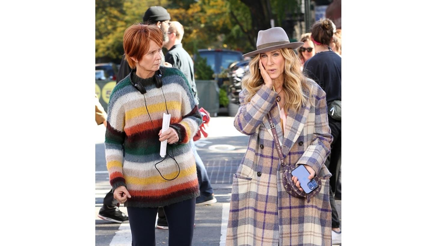 M&#x3CC;&#x3BB;&#x3B9;&#x3C2; &#x3BA;&#x3C5;&#x3BA;&#x3BB;&#x3BF;&#x3C6;&#x3CC;&#x3C1;&#x3B7;&#x3C3;&#x3B5; &#x3C4;&#x3BF; trailer &#x3C4;&#x3BF;&#x3C5; &quot;And Just Like That&quot; &#x3C7;&#x3C9;&#x3C1;&#x3AF;&#x3C2; &#x3C4;&#x3B7;&#x3BD; Kim Cattrall