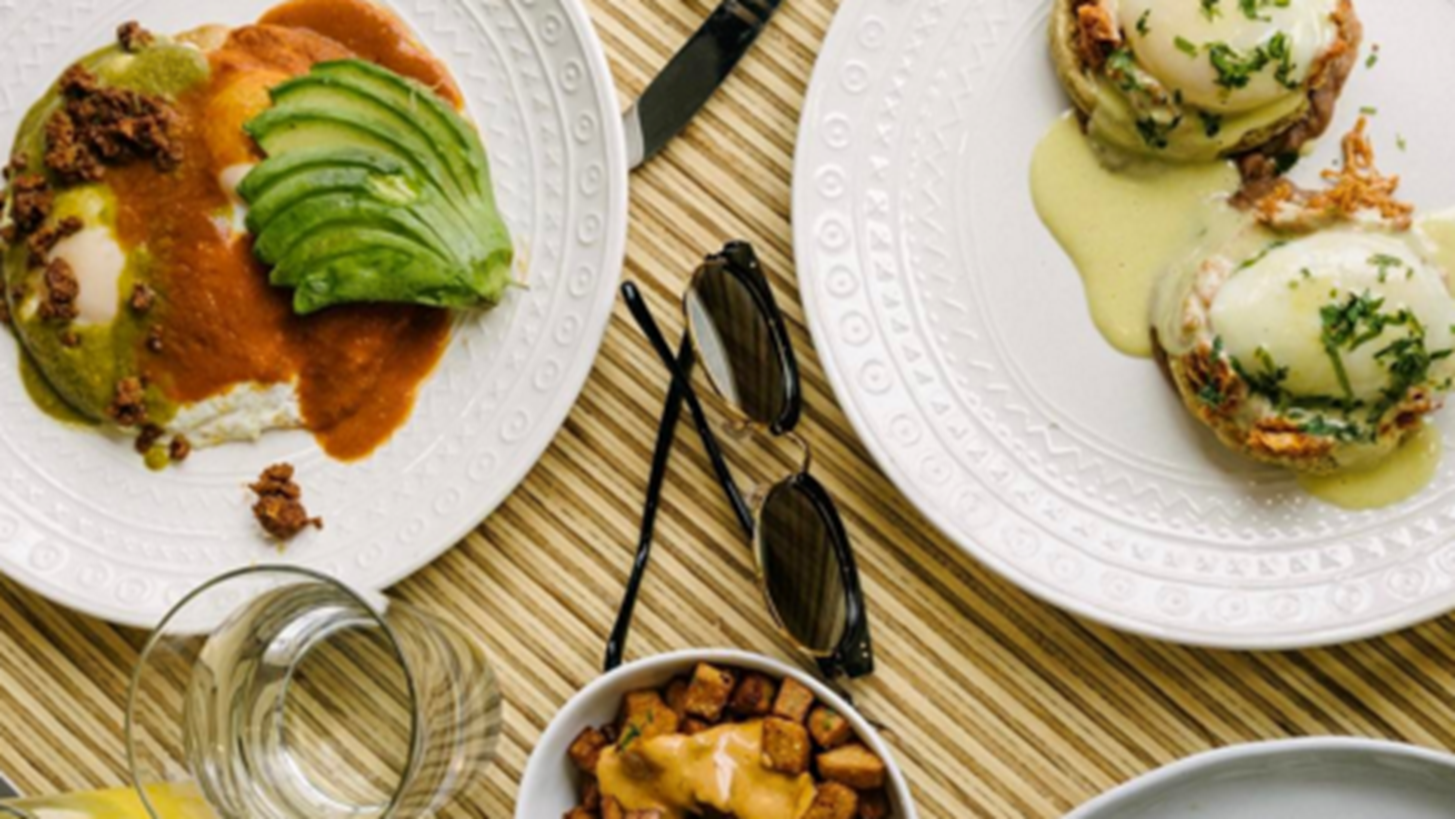 Τι να κάνεις στη διάρκεια ενός γεύματος για να καις περισσότερες θερμίδες