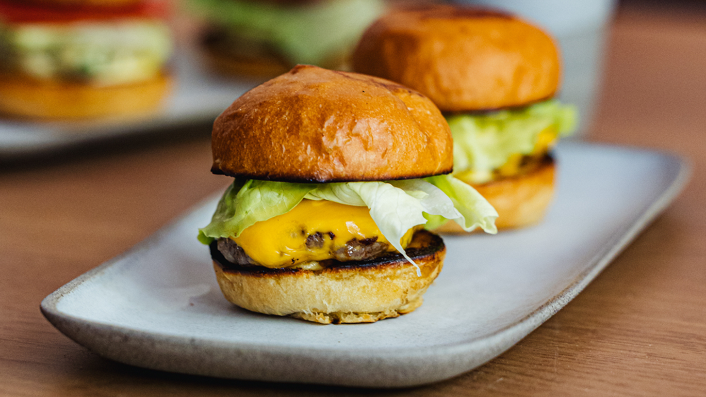 #Tidbits *: Sliders &amp; Cocktails