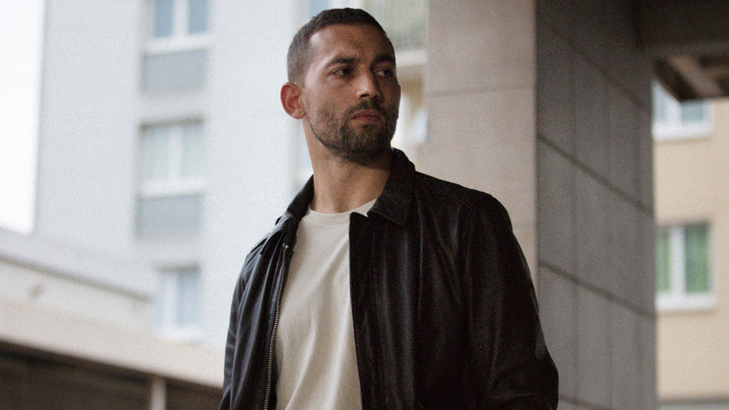 Athena | &#x397; &#x3BD;&#x3AD;&#x3B1; &#x3C4;&#x3B1;&#x3B9;&#x3BD;&#x3AF;&#x3B1; &#x3C4;&#x3BF;&#x3C5; Romain Gavras &#x3BA;&#x3AC;&#x3BD;&#x3B5;&#x3B9; &#x3C0;&#x3C1;&#x3B5;&#x3BC;&#x3B9;&#x3AD;&#x3C1;&#x3B1; &#x3C3;&#x3C4;&#x3BF; &#x3A6;&#x3B5;&#x3C3;&#x3C4;&#x3B9;&#x3B2;&#x3AC;&#x3BB; &#x392;&#x3B5;&#x3BD;&#x3B5;&#x3C4;&#x3AF;&#x3B1;&#x3C2;