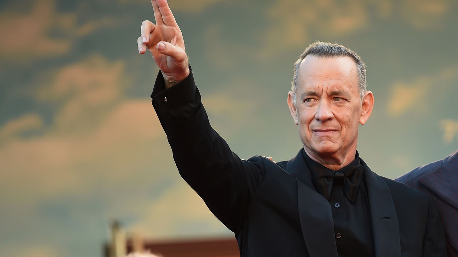 &#x39F; Tom Hanks &#x3B1;&#x3C0;&#x3B1;&#x3BD;&#x3C4;&#x3AC; &#x3B3;&#x3B9;&#x3B1; &#x3C4;&#x3BF;&#x3BD; &#x3BD;&#x3B5;&#x3C0;&#x3BF;&#x3C4;&#x3B9;&#x3C3;&#x3BC;&#x3CC; &#x3C0;&#x3BF;&#x3C5; &#x3B5;&#x3C0;&#x3B9;&#x3BA;&#x3C1;&#x3B1;&#x3C4;&#x3B5;&#x3AF; &#x3C3;&#x3C4;&#x3BF; Hollywood