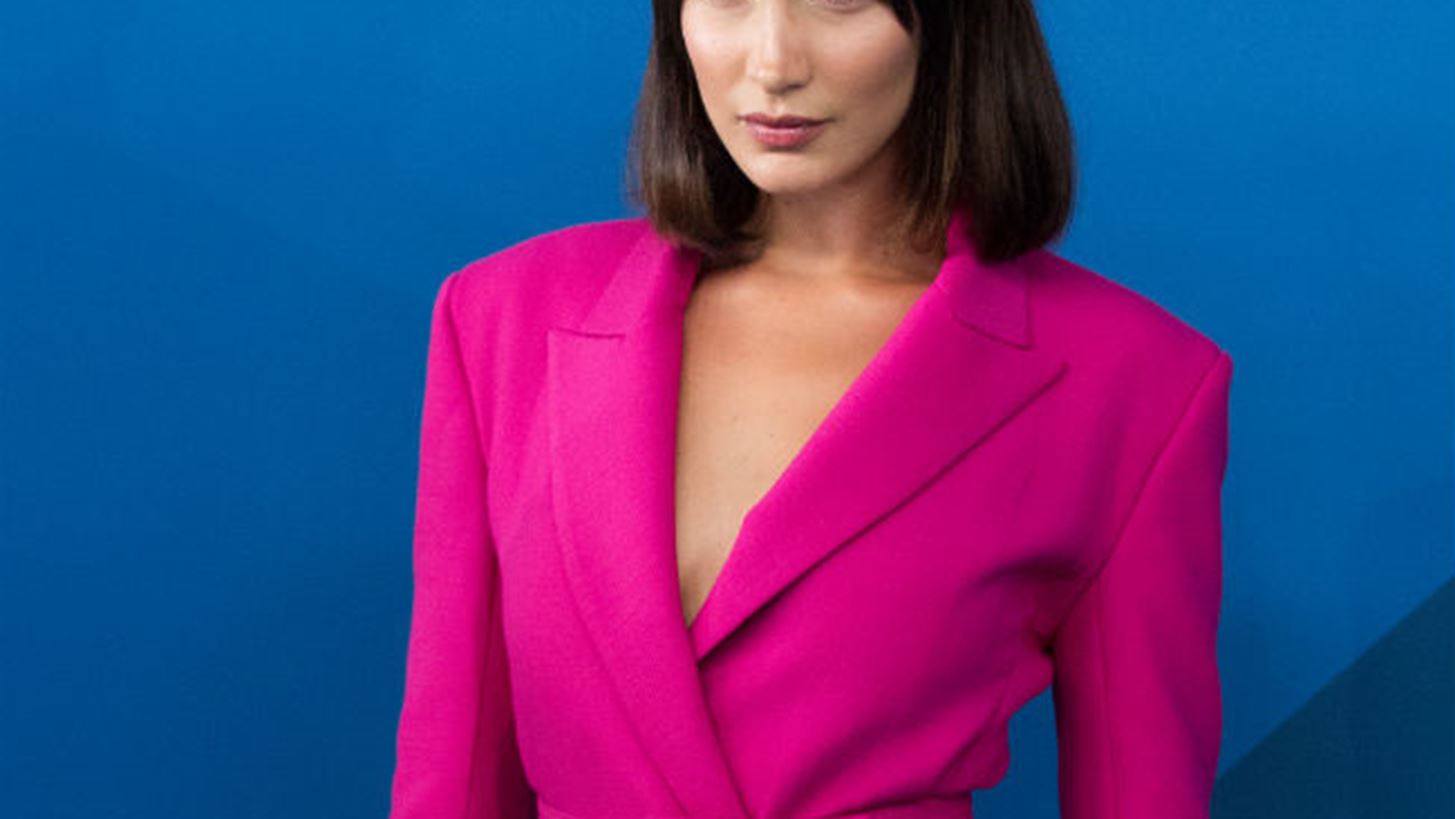 Bella Hadid: &#x395;&#x3AF;&#x3BD;&#x3B1;&#x3B9; &#x3B1;&#x3C5;&#x3C4;&#x3CC;&#x3C2; &#x3BF; &#x3BD;&#x3AD;&#x3BF;&#x3C2; &#x3C4;&#x3B7;&#x3C2; &#x3C3;&#x3CD;&#x3BD;&#x3C4;&#x3C1;&#x3BF;&#x3C6;&#x3BF;&#x3C2;;