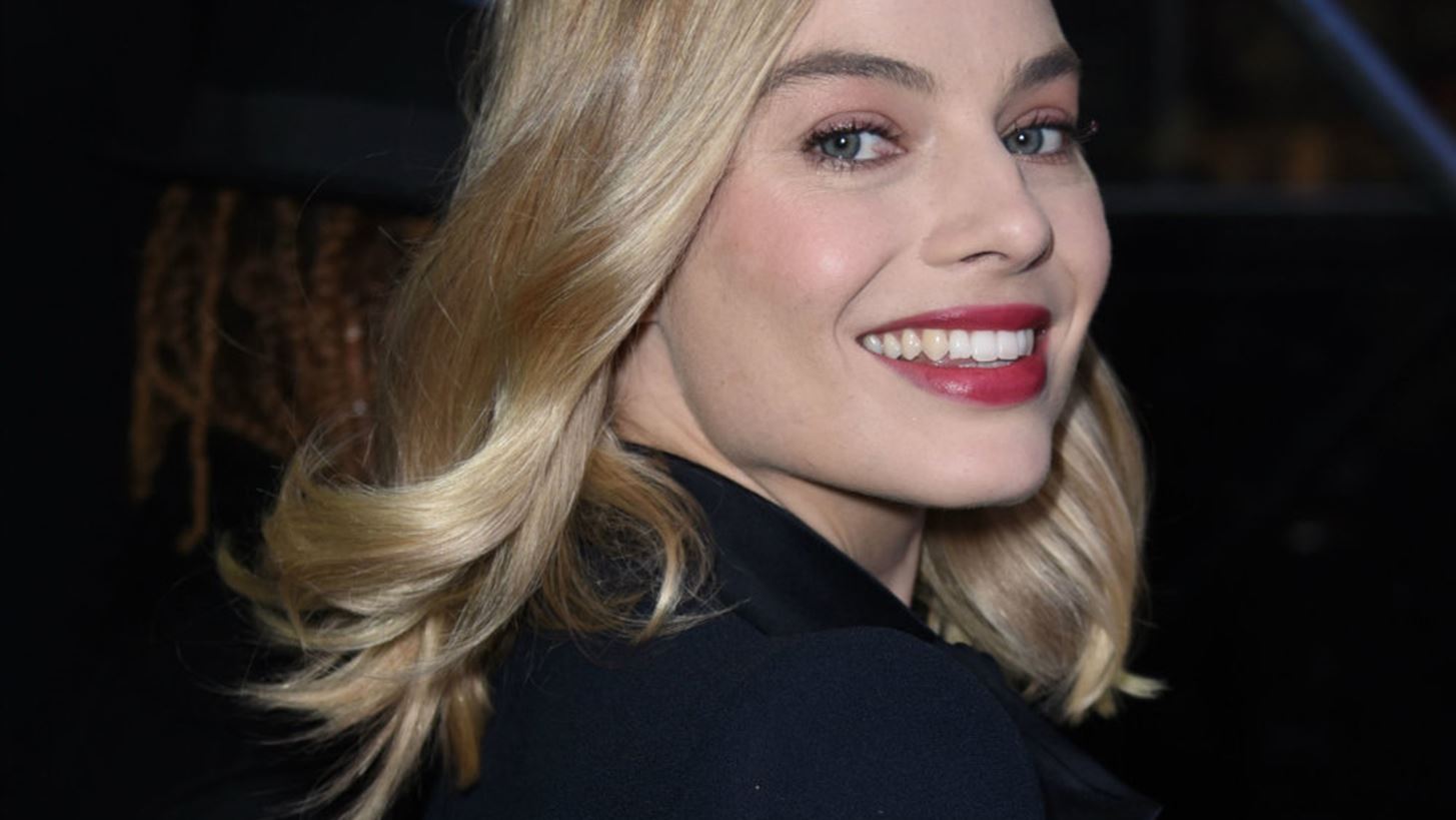 Margot Robbie | &#x394;&#x3B5;&#x3AF;&#x3C7;&#x3BD;&#x3B5;&#x3B9; &#x3BA;&#x3B9; &#x3B5;&#x3BA;&#x3B5;&#x3AF;&#x3BD;&#x3B7; &#x3C4;&#x3BF; &#x3B5;&#x3C3;&#x3CE;&#x3C1;&#x3BF;&#x3C5;&#x3C7;&#x3BF; &#x3C4;&#x3B7;&#x3C2; &#x3BC;&#x3B5; &#x3C4;&#x3BF;&#x3BD; &#x3C0;&#x3B9;&#x3BF; &#x3BA;&#x3BF;&#x3BC;&#x3C8;&#x3CC; &#x3C4;&#x3C1;&#x3CC;&#x3C0;&#x3BF;