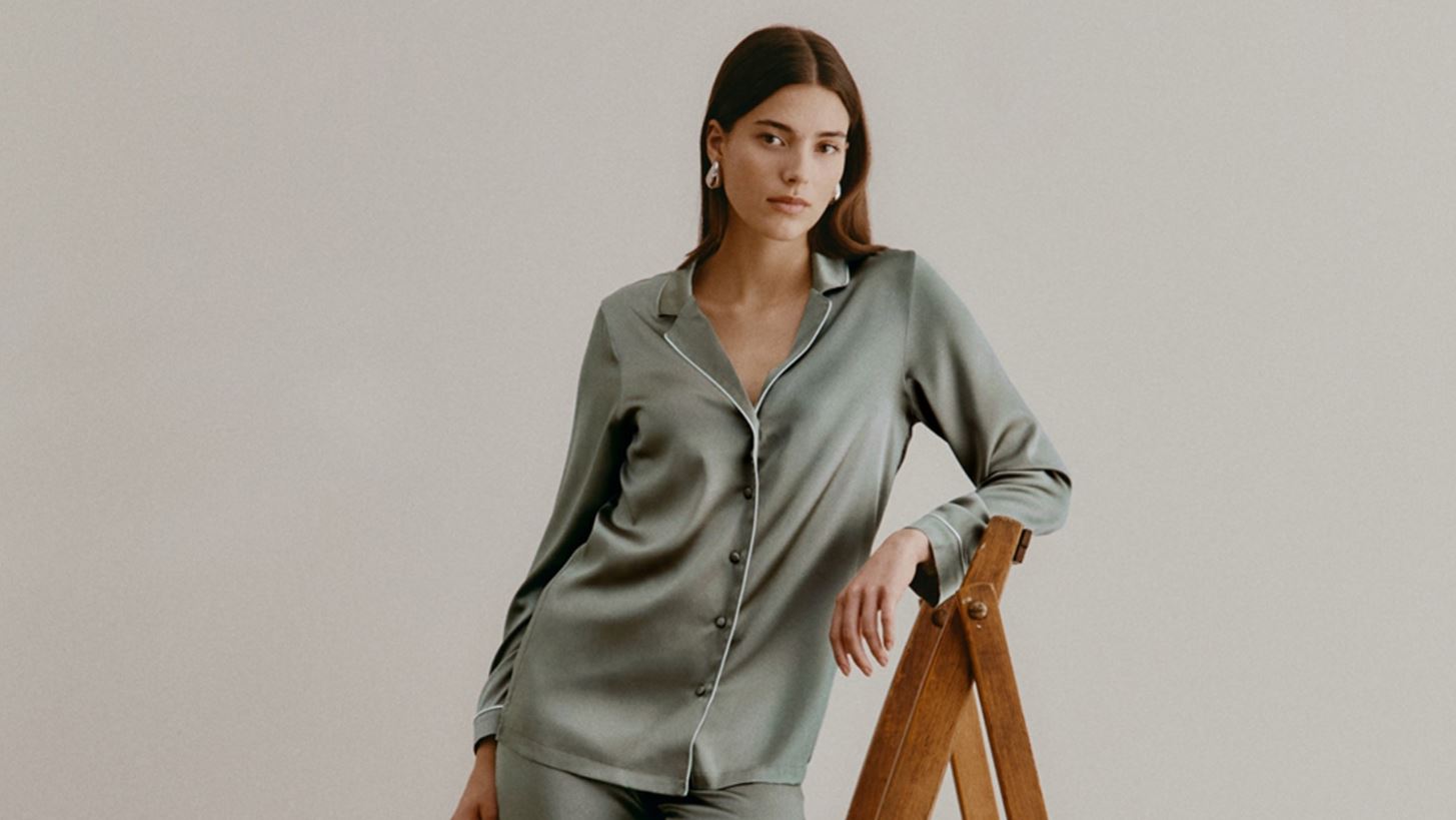 &#x397; premium silk &#x3C3;&#x3C5;&#x3BB;&#x3BB;&#x3BF;&#x3B3;&#x3AE; &#x3C4;&#x3B7;&#x3C2; Intimissimi &#x3C5;&#x3C0;&#x3CC;&#x3C3;&#x3C7;&#x3B5;&#x3C4;&#x3B1;&#x3B9; &#x3B5;&#x3BA;&#x3BB;&#x3B5;&#x3C0;&#x3C4;&#x3C5;&#x3C3;&#x3BC;&#x3AD;&#x3BD;&#x3B7; &#x3BA;&#x3BF;&#x3BC;&#x3C8;&#x3CC;&#x3C4;&#x3B7;&#x3C4;&#x3B1;