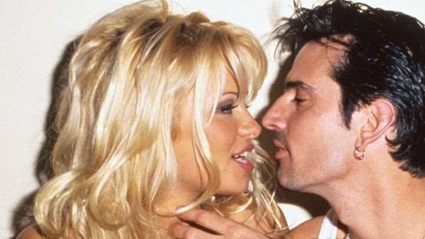 &#x397; &#x3C0;&#x3C1;&#x3B1;&#x3B3;&#x3BC;&#x3B1;&#x3C4;&#x3B9;&#x3BA;&#x3AE;, &#x3C4;&#x3C1;&#x3B5;&#x3BB;&#x3AE; &#x3B9;&#x3C3;&#x3C4;&#x3BF;&#x3C1;&#x3AF;&#x3B1; &#x3C4;&#x3BF;&#x3C5; &#x3C1;&#x3BF;&#x3B6; &#x3B2;&#x3AF;&#x3BD;&#x3C4;&#x3B5;&#x3BF; &#x3C4;&#x3B7;&#x3C2; Pamela Anderson