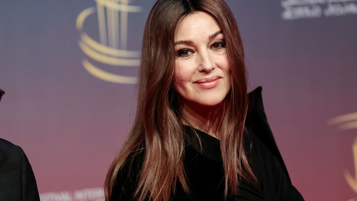 &#x397; Monica Bellucci &#x3AD;&#x3C1;&#x3C7;&#x3B5;&#x3C4;&#x3B1;&#x3B9; &#x3C3;&#x3C4;&#x3B7;&#x3BD; &#x391;&#x3B8;&#x3AE;&#x3BD;&#x3B1;