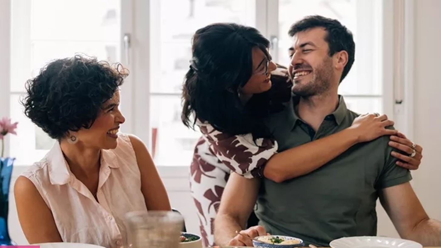 Sunday lunch with friends | &#x3A4;&#x3BF; &#x39A;&#x3C5;&#x3C1;&#x3B9;&#x3B1;&#x3BA;&#x3AC;&#x3C4;&#x3B9;&#x3BA;&#x3BF; ritual &#x3C0;&#x3BF;&#x3C5; &#x3C3;&#x3BA;&#x3BF;&#x3C1;&#x3C0;&#x3AF;&#x3B6;&#x3B5;&#x3B9; &#x3BC;&#x3B1;&#x3B3;&#x3B5;&#x3AF;&#x3B1;