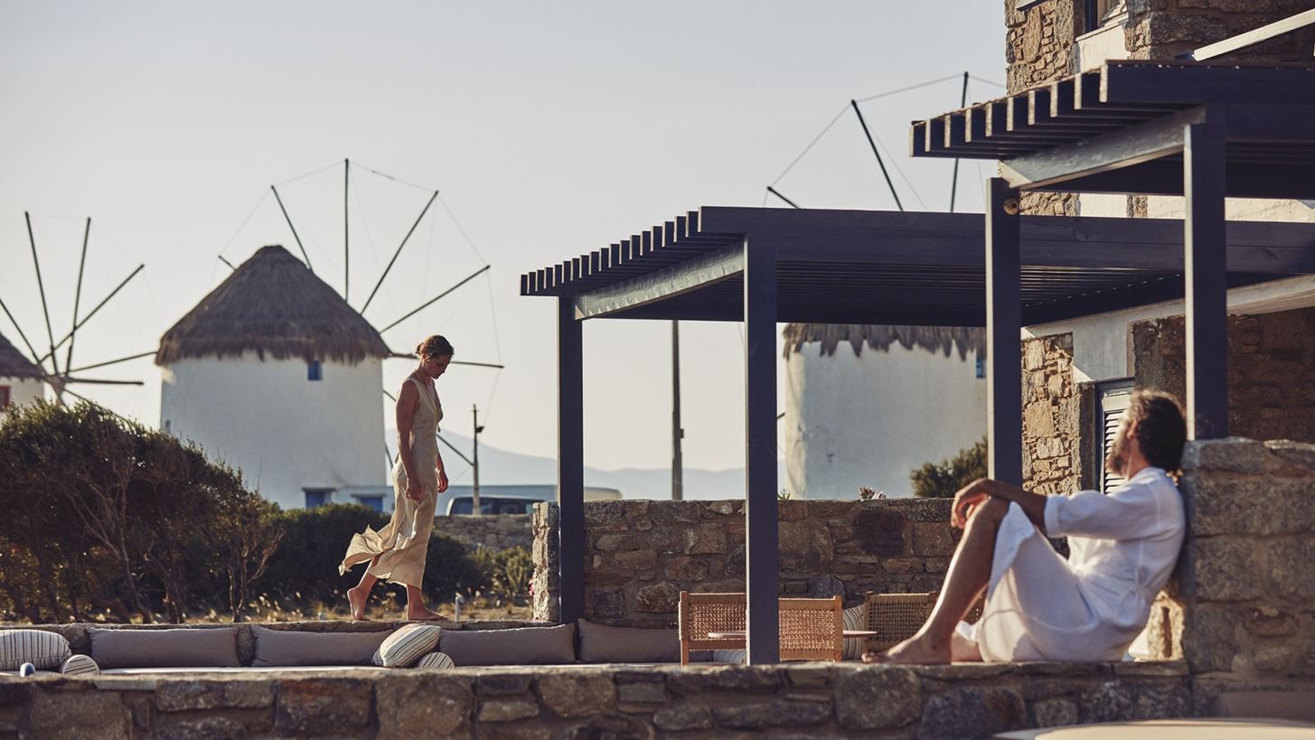 Apanemi | &#x3A4;&#x3BF; &#x3BD;&#x3AD;&#x3BF; &#x3B5;&#x3C3;&#x3C4;&#x3B9;&#x3B1;&#x3C4;&#x3CC;&#x3C1;&#x3B9;&#x3BF; &#x3C4;&#x3BF;&#x3C5; Mykonos Theoxenia &#x3BC;&#x3B5; &#x3C4;&#x3B7;&#x3BD; &#x3C5;&#x3C0;&#x3BF;&#x3B3;&#x3C1;&#x3B1;&#x3C6;&#x3AE; &#x3C4;&#x3C9;&#x3BD; Jerome Serres &#x3BA;&#x3B1;&#x3B9; &#x393;&#x3B9;&#x3AC;&#x3BD;&#x3BD;&#x3B7; &#x39C;&#x3C0;&#x3B1;&#x3BE;&#x3B5;&#x3B2;&#x3AC;&#x3BD;&#x3B7;