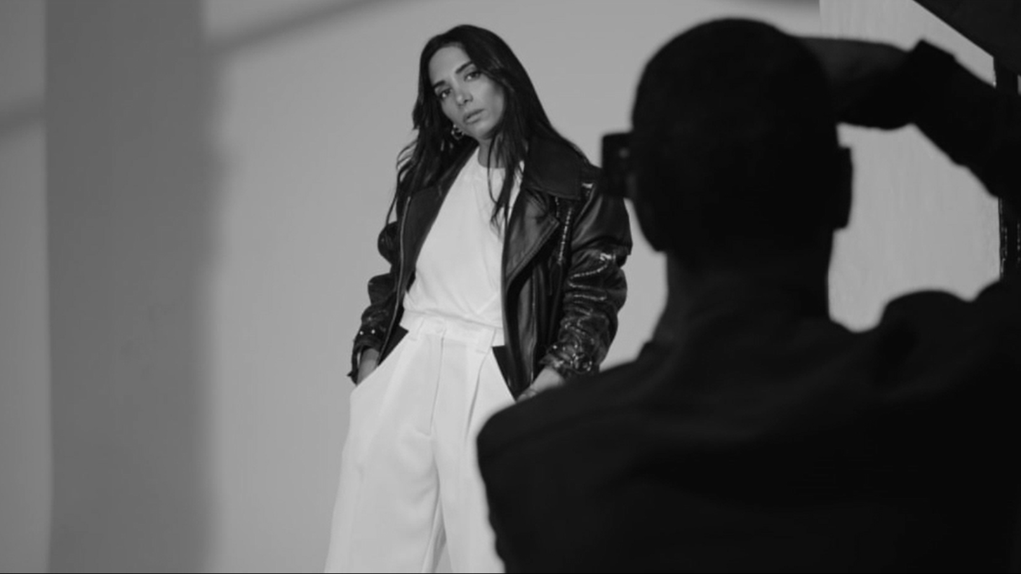 Dare to be yourself: &#x3BC;&#x3B9;&#x3B1; &#x3C9;&#x3B4;&#x3AE; &#x3C3;&#x3C4;&#x3B7; &#x3B3;&#x3C5;&#x3BD;&#x3B1;&#x3AF;&#x3BA;&#x3B1; &#x3C4;&#x3BF;&#x3C5; &#x3C3;&#x3AE;&#x3BC;&#x3B5;&#x3C1;&#x3B1;