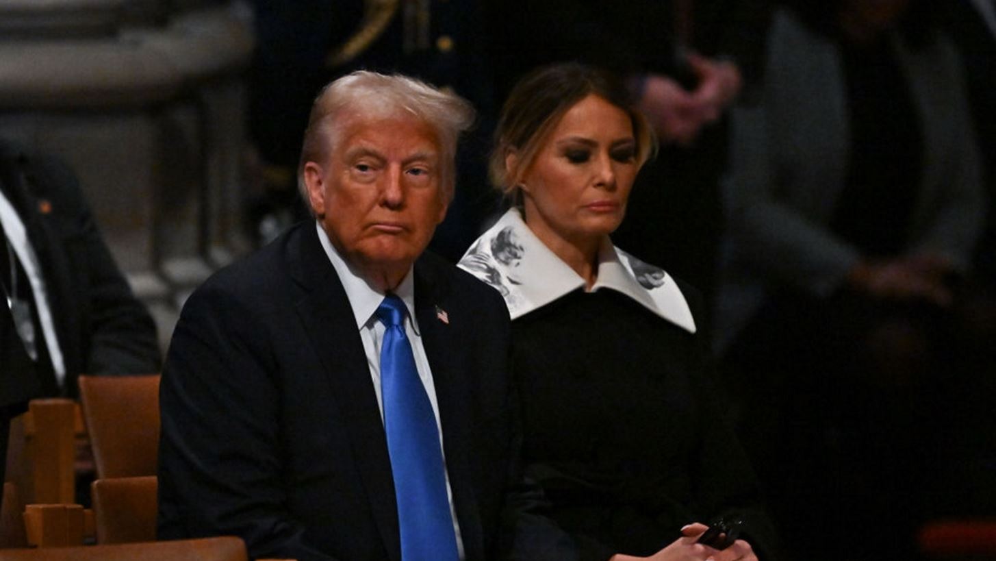 Melania Trump | &#x393;&#x3B9;&#x3B1;&#x3C4;&#x3AF; &#x3BF; statement &#x3B3;&#x3B9;&#x3B1;&#x3BA;&#x3AC;&#x3C2; &#x3C4;&#x3B7;&#x3C2; &#x3AD;&#x3B3;&#x3B9;&#x3BD;&#x3B5; viral &#x3C3;&#x3C4;&#x3B7;&#x3BD; &#x3BA;&#x3B7;&#x3B4;&#x3B5;&#x3AF;&#x3B1; &#x3C4;&#x3BF;&#x3C5; Jimmy Carter;