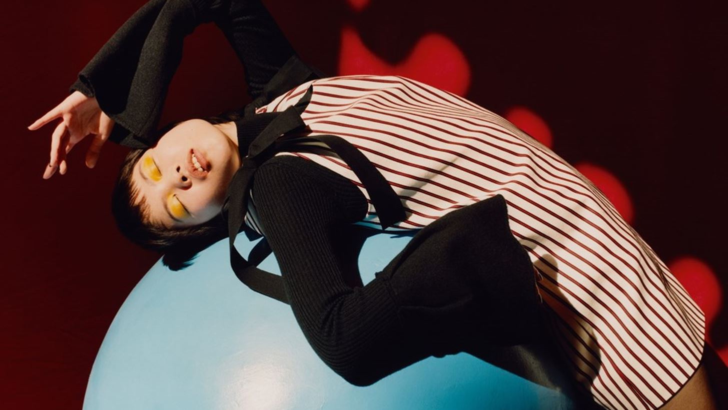 HUGO: &#x3A0;&#x3B1;&#x3C1;&#x3BF;&#x3C5;&#x3C3;&#x3B9;&#x3AC;&#x3B6;&#x3B5;&#x3B9; &#x3BC;&#x3AF;&#x3B1; &#x3BD;&#x3AD;&#x3B1; &#x3BA;&#x3B1;&#x3BC;&#x3C0;&#x3AC;&#x3BD;&#x3B9;&#x3B1; &#x3B5;&#x3BC;&#x3C0;&#x3BD;&#x3B5;&#x3C5;&#x3C3;&#x3BC;&#x3AD;&#x3BD;&#x3B7; &#x3B1;&#x3C0;&#x3CC; &#x3C4;&#x3BF;&#x3BD; David Lynch