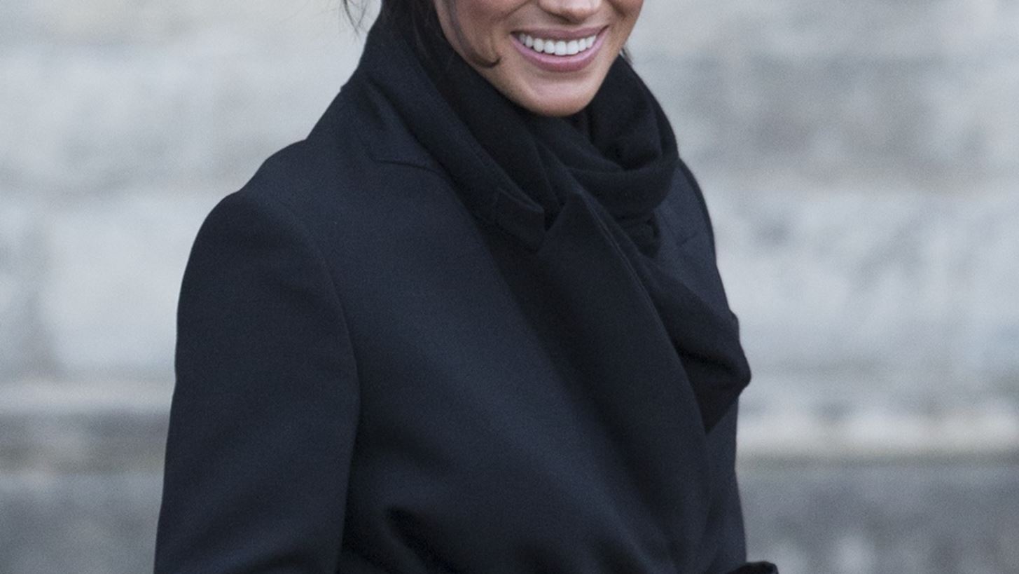 Meghan Markle | &#x391;&#x3C0;&#x3BF;&#x3BA;&#x3AC;&#x3BB;&#x3C5;&#x3C8;&#x3B5; &#x3BC;&#x3AF;&#x3B1; &#x3AC;&#x3B3;&#x3BD;&#x3C9;&#x3C3;&#x3C4;&#x3B7; &#x3C0;&#x3BB;&#x3B7;&#x3C1;&#x3BF;&#x3C6;&#x3BF;&#x3C1;&#x3AF;&#x3B1; &#x3B3;&#x3B9;&#x3B1; &#x3C4;&#x3BF;&#x3BD; &#x3A0;&#x3C1;&#x3AF;&#x3B3;&#x3BA;&#x3B9;&#x3C0;&#x3B1; Harry