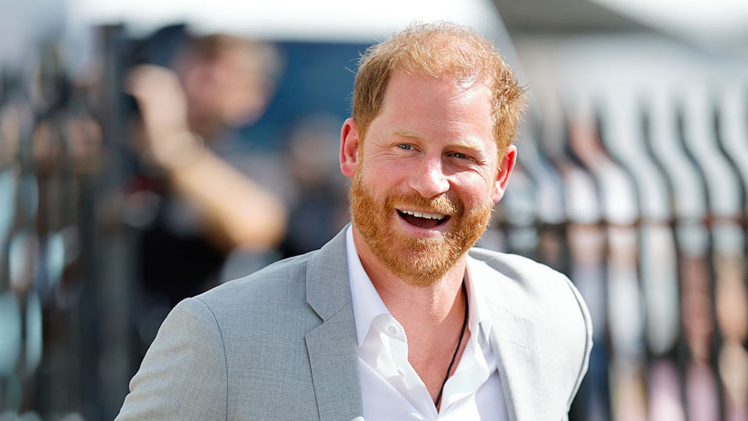 &#x397; Meghan Markle &#x3B3;&#x3B9;&#x3CC;&#x3C1;&#x3C4;&#x3B1;&#x3C3;&#x3B5; &#x3C4;&#x3B1; 41&#x3B1; &#x3B3;&#x3B5;&#x3BD;&#x3AD;&#x3B8;&#x3BB;&#x3B9;&#x3B1; &#x3C4;&#x3BF;&#x3C5; &#x3C0;&#x3C1;&#x3AF;&#x3B3;&#x3BA;&#x3B9;&#x3C0;&#x3B1; &#x397;arry &#x3BC;&#x3B5; &#x3BC;&#x3B9;&#x3B1; &#x3B1;&#x3BD;&#x3B1;&#x3C0;&#x3AC;&#x3BD;&#x3C4;&#x3B5;&#x3C7;&#x3B7; &#x3C6;&#x3C9;&#x3C4;&#x3BF;&#x3B3;&#x3C1;&#x3B1;&#x3C6;&#x3AF;&#x3B1; &#x3B1;&#x3C0;&#x3CC; &#x3C4;&#x3B1; &#x3C0;&#x3B1;&#x3BB;&#x3B9;&#x3AC;