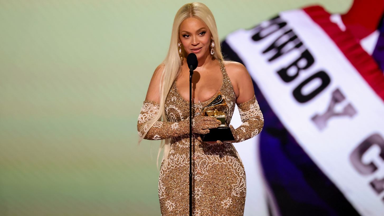 Grammys 2025 | &#x39F;&#x3B9; &#x3BC;&#x3B5;&#x3B3;&#x3AC;&#x3BB;&#x3BF;&#x3B9; &#x3BD;&#x3B9;&#x3BA;&#x3B7;&#x3C4;&#x3AD;&#x3C2; &#x3C4;&#x3B7;&#x3C2; &#x3B2;&#x3C1;&#x3B1;&#x3B4;&#x3B9;&#x3AC;&#x3C2;