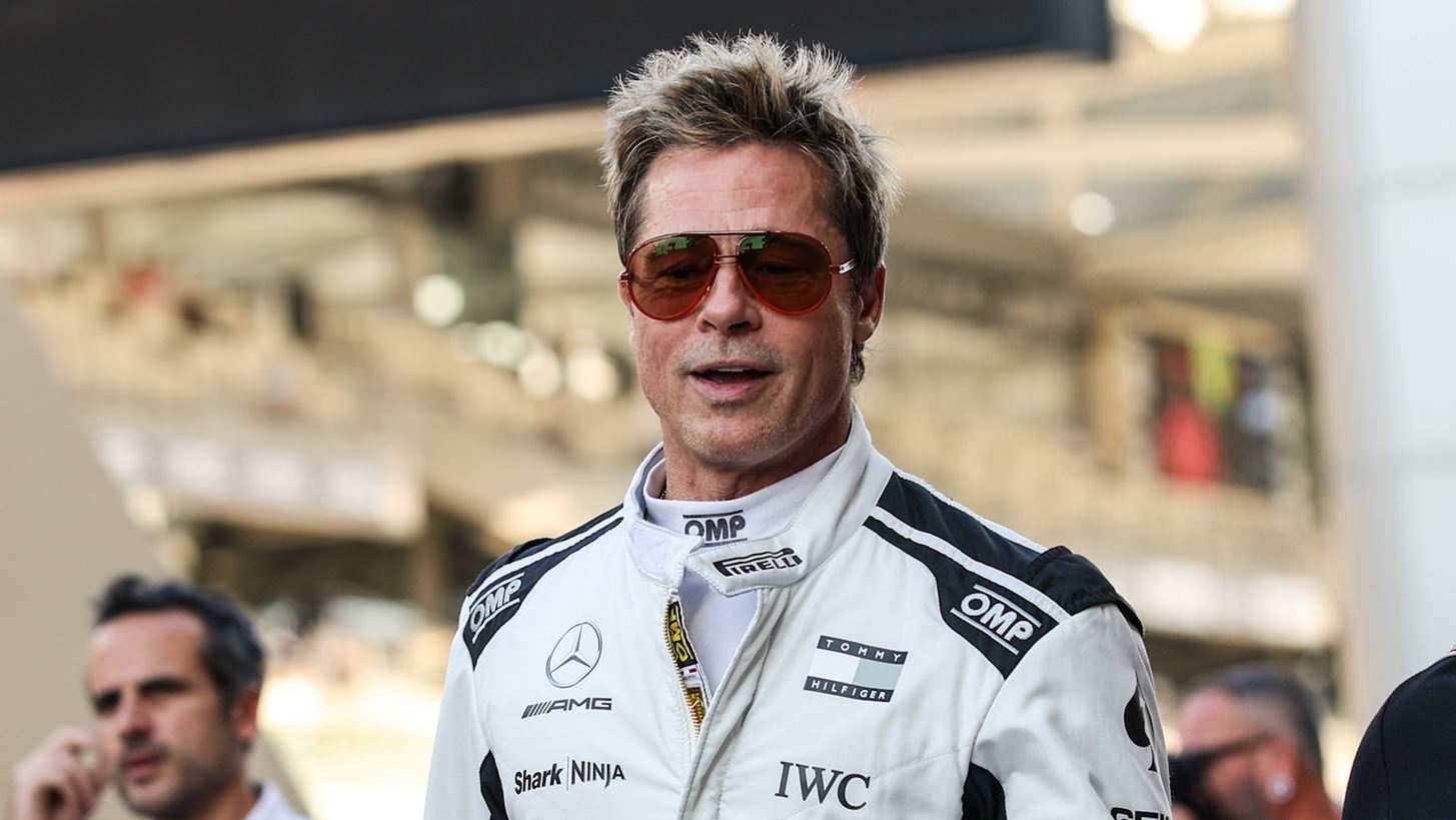 Brad Pitt | &#x388;&#x3C9;&#x3C2; &#x3AD;&#x3BD;&#x3B1; &#x3B5;&#x3BA;&#x3B1;&#x3C4;&#x3BF;&#x3BC;&#x3BC;&#x3CD;&#x3C1;&#x3B9;&#x3BF; &#x3B4;&#x3BF;&#x3BB;&#x3AC;&#x3C1;&#x3B9;&#x3B1; &#x3B7; &#x3C3;&#x3C5;&#x3BD;&#x3B5;&#x3B4;&#x3C1;&#x3AF;&#x3B1; &#x3B3;&#x3B9;&#x3B1; &#x3C4;&#x3B7; &#x3B3;&#x3BF;&#x3BD;&#x3B9;&#x3B4;&#x3B9;&#x3B1;&#x3BA;&#x3AE; &#x3B8;&#x3B5;&#x3C1;&#x3B1;&#x3C0;&#x3B5;&#x3AF;&#x3B1; &#x3C0;&#x3BF;&#x3C5; &#x3B1;&#x3BA;&#x3BF;&#x3BB;&#x3BF;&#x3C5;&#x3B8;&#x3B5;&#x3AF;